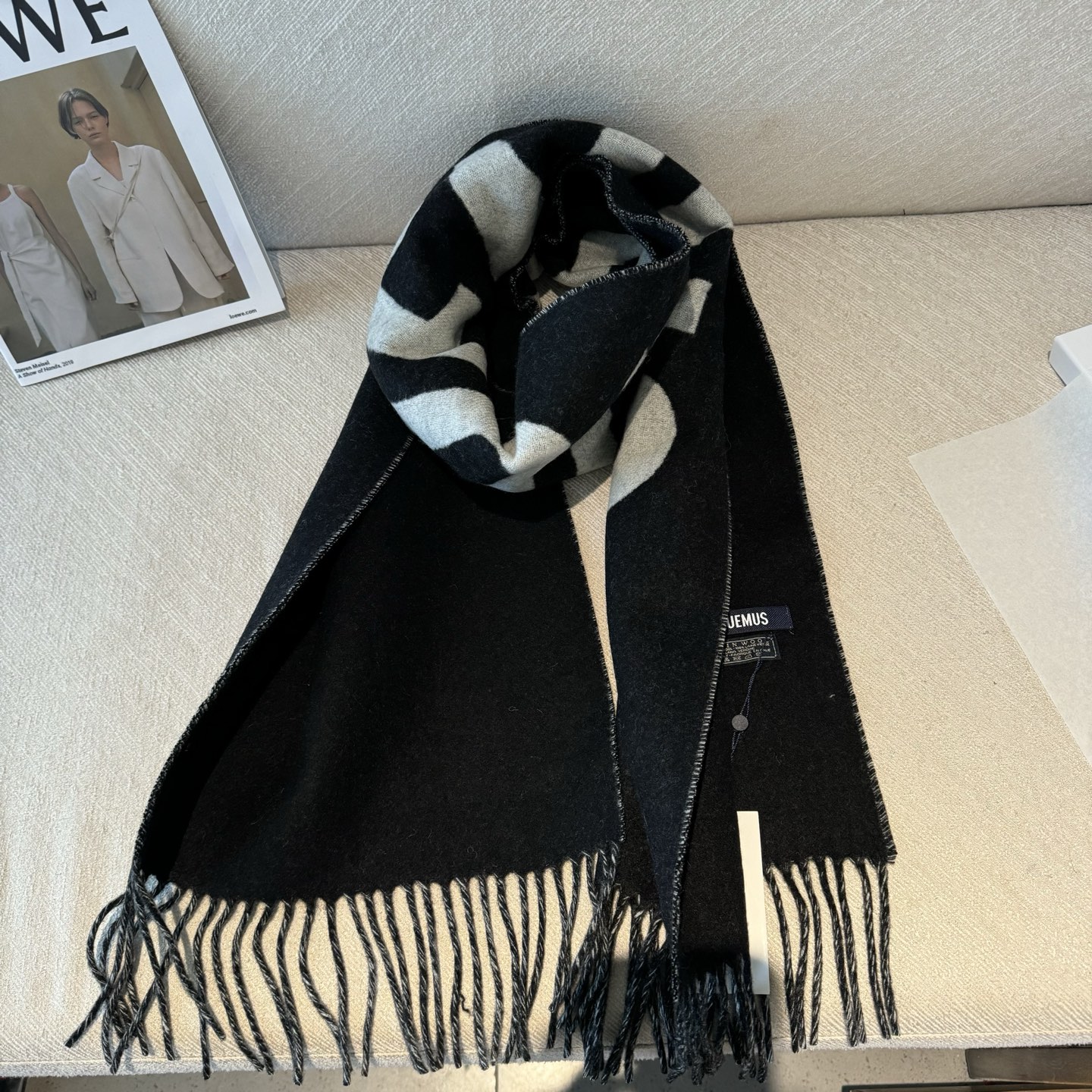 ✨✨Jacquemus 双面围巾❗今年真的被疯狂种草 今年冬天就非宠这条 好看的要疯掉了，太有型太有魅力