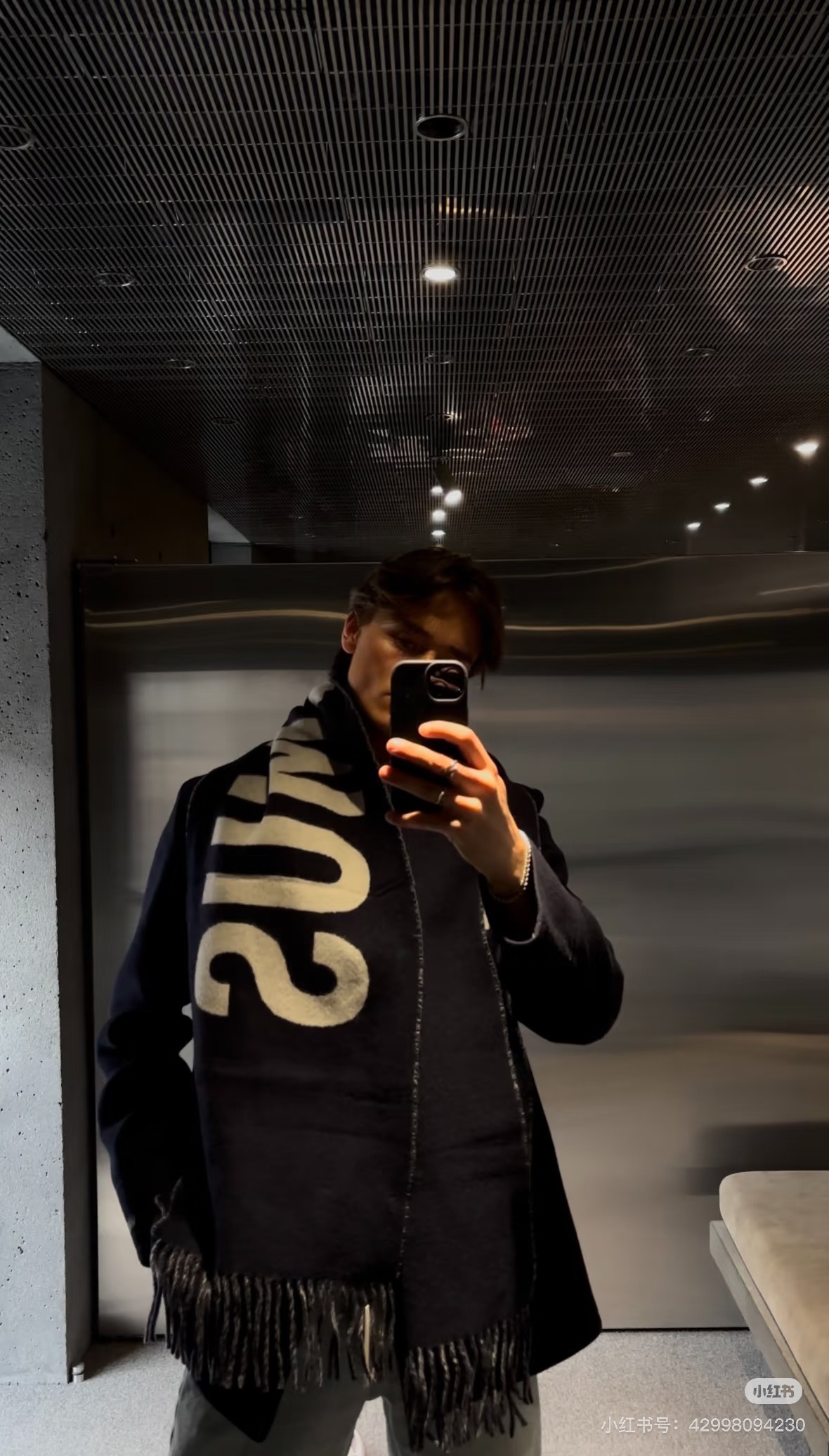 ✨✨Jacquemus 双面围巾❗今年真的被疯狂种草 今年冬天就非宠这条 好看的要疯掉了，太有型太有魅力