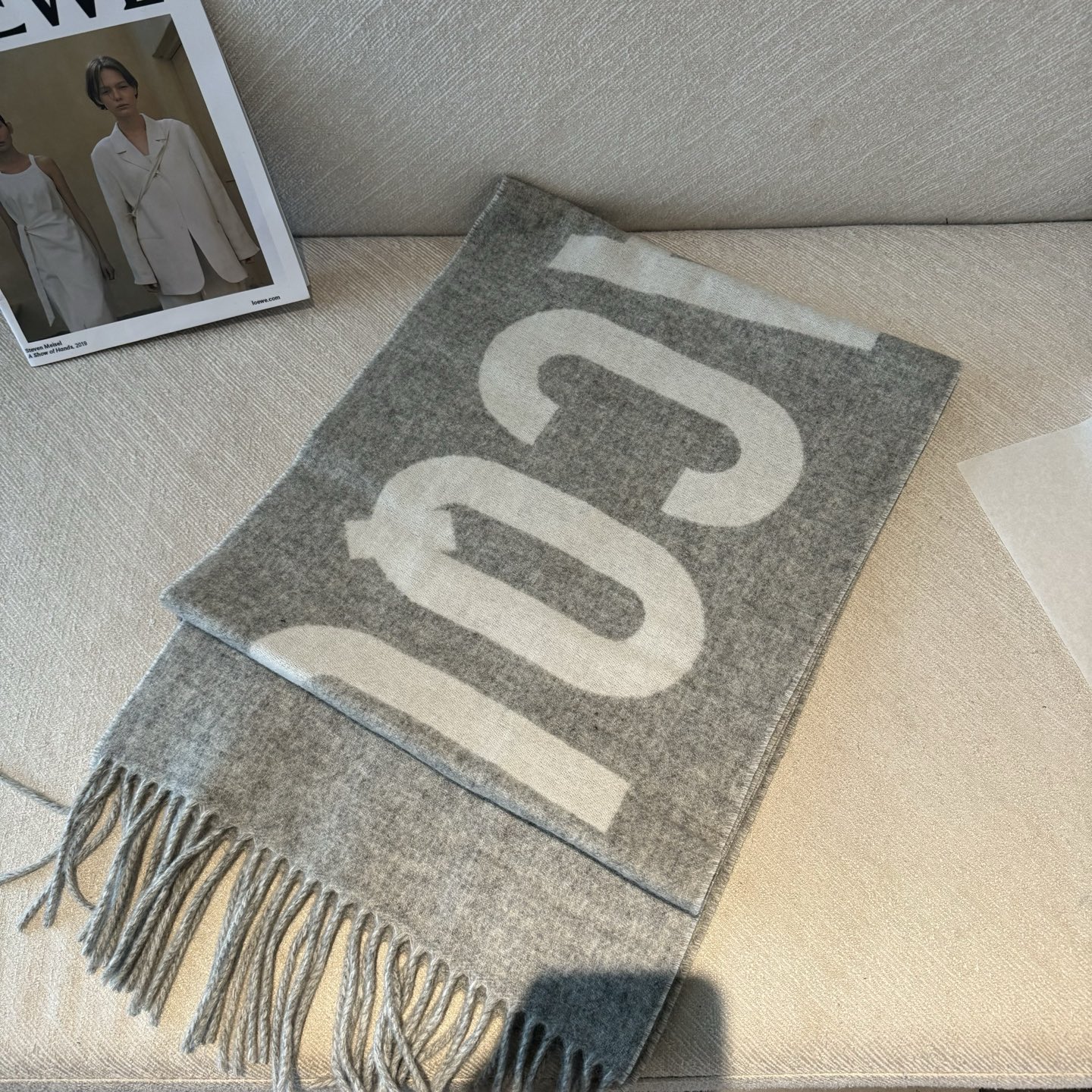 ✨✨Jacquemus 双面围巾❗今年真的被疯狂种草 今年冬天就非宠这条 好看的要疯掉了，太有型太有魅力