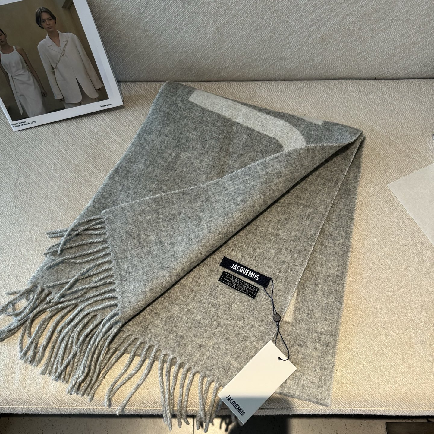 ✨✨Jacquemus 双面围巾❗今年真的被疯狂种草 今年冬天就非宠这条 好看的要疯掉了，太有型太有魅力