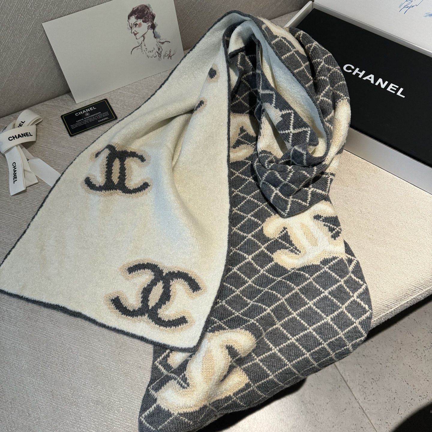 天气渐寒 ～～高能预警～～ 爆款来咯🥰🥰一看到达人在晒这条23年秋冬最新款Chanel 就马上打电话给s