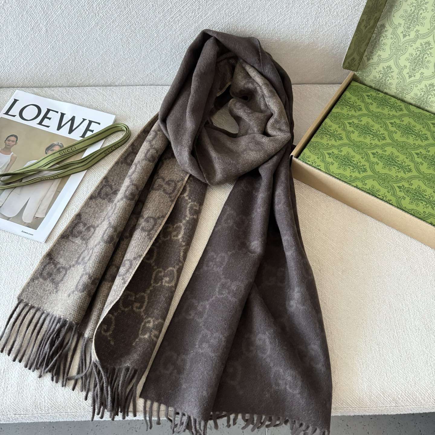 Gucci重磅专柜最最新款，专柜售8000+的好货！就是喜欢Gucci这种调调！长在很多人喜欢这种时髦感