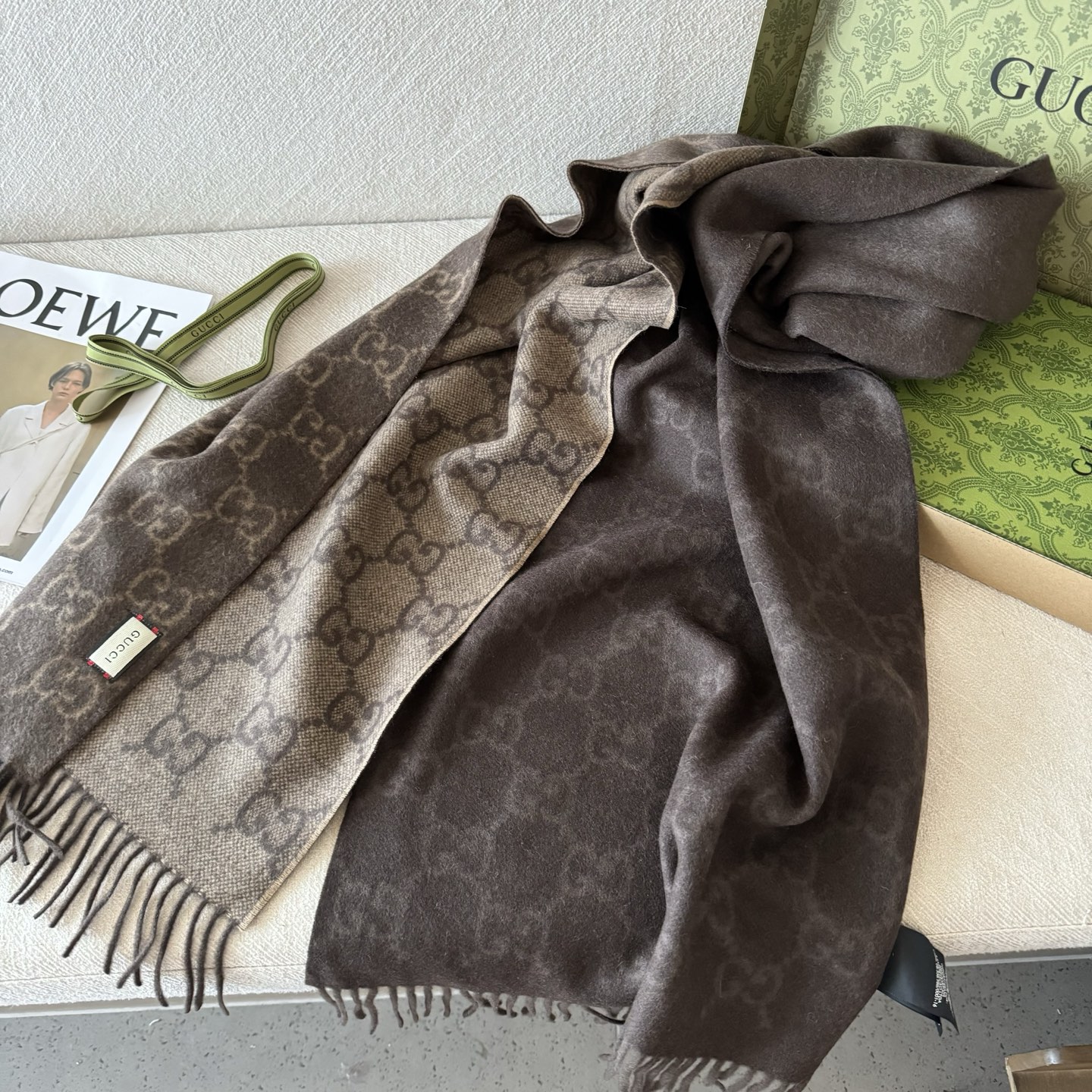 Gucci重磅专柜最最新款，专柜售8000+的好货！就是喜欢Gucci这种调调！长在很多人喜欢这种时髦感