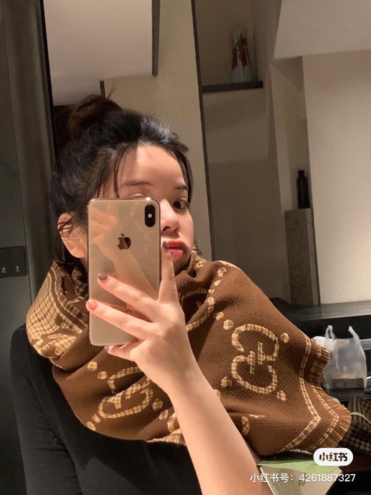 🐂货❗️专柜同步【双G提花双面披肩】款式经典，大方时髦，不过时，随便什么时候拿出来戴都好看。靓男靓女都可