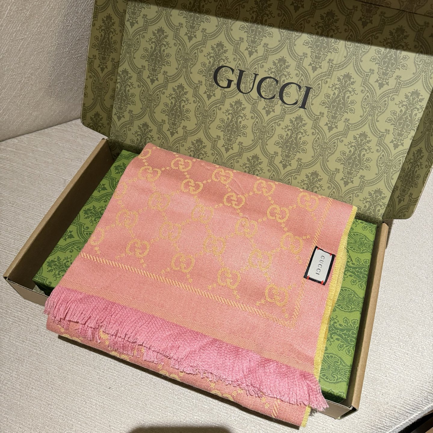 ✨重磅‼️Gucci专柜新款‼️出口订单。专柜的最新限量双面拼色‼️全部纱线进口客供 唯一一家给G订制纱