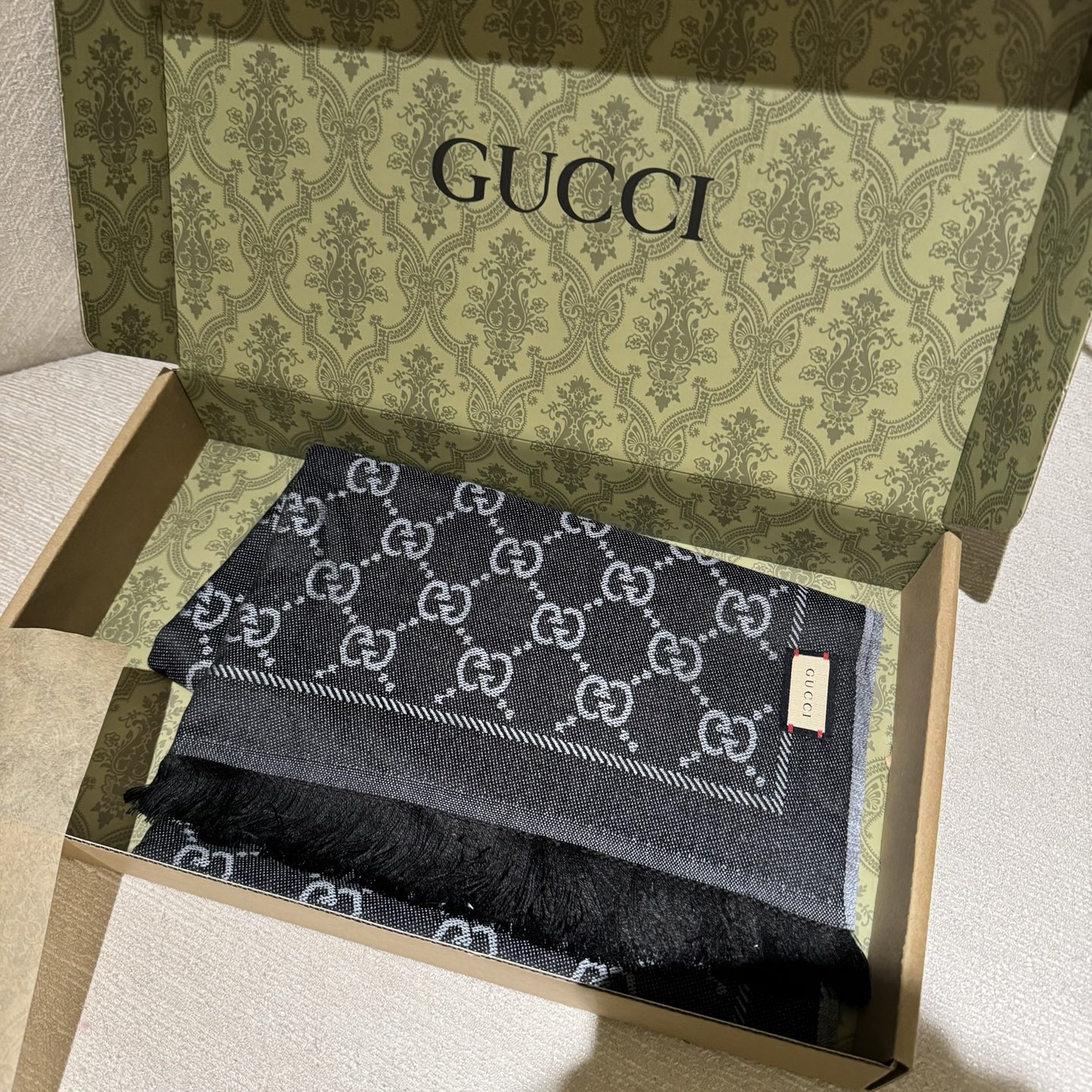 ✨重磅‼️Gucci专柜新款‼️出口订单。专柜的最新限量双面拼色‼️全部纱线进口客供 唯一一家给G订制纱