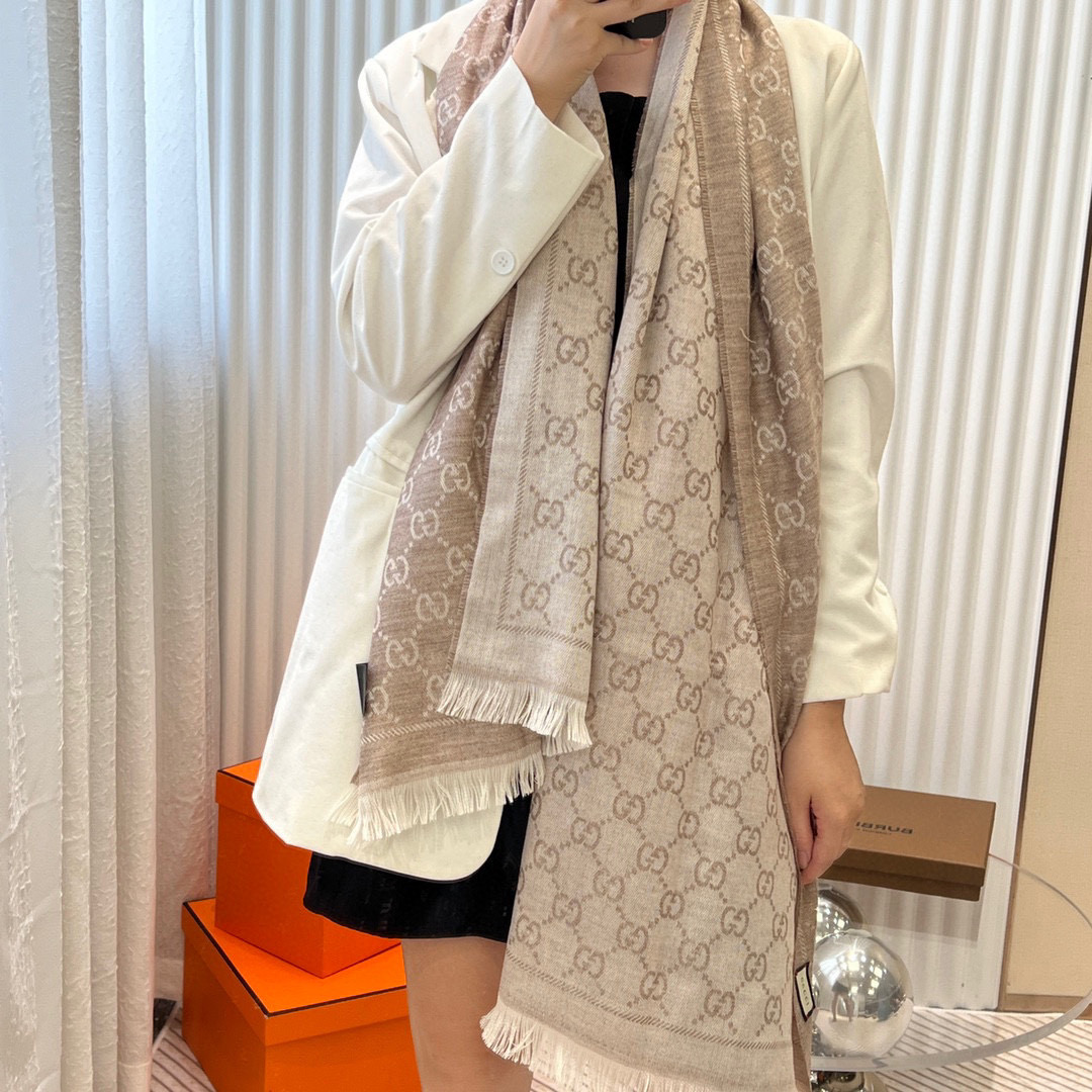✨重磅‼️Gucci专柜新款‼️出口订单。专柜的最新限量双面拼色‼️全部纱线进口客供 唯一一家给G订制纱