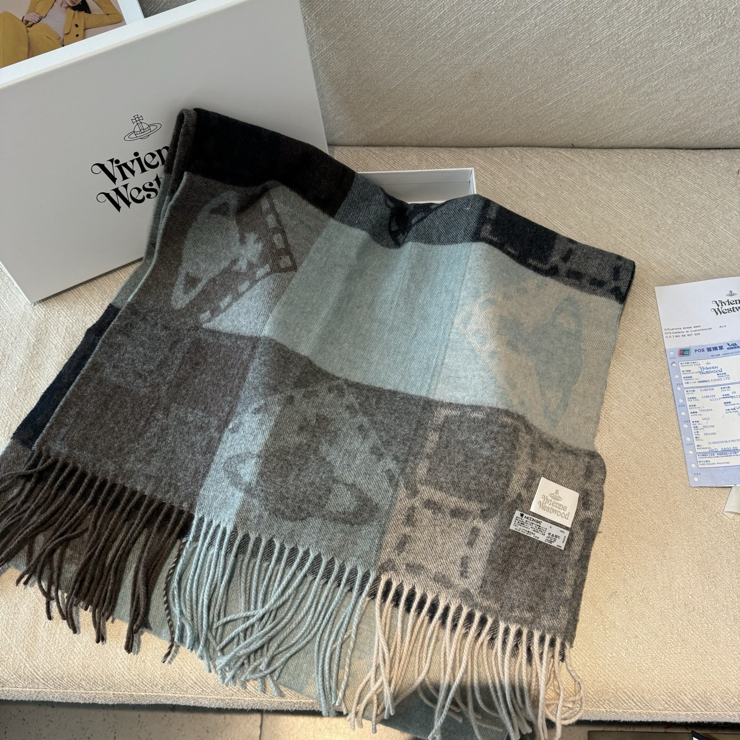 𝐕𝐢𝐯𝐢𝐞𝐧𝐧𝐞 𝐖𝐞𝐬𝐭𝐰𝐨𝐨𝐝🪐✨经典大土星围巾 vivienne westwood西太后土星 英国