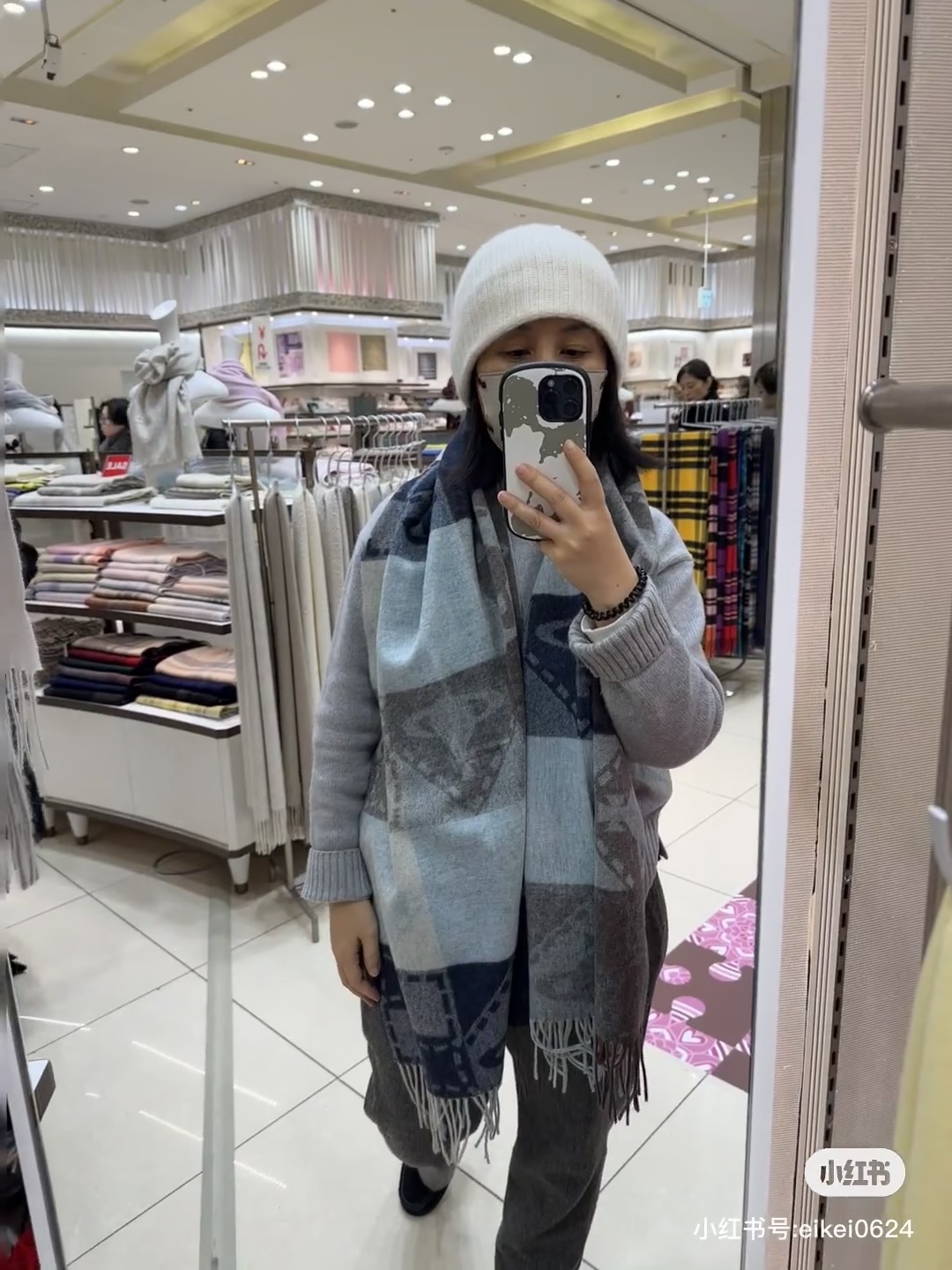 𝐕𝐢𝐯𝐢𝐞𝐧𝐧𝐞 𝐖𝐞𝐬𝐭𝐰𝐨𝐨𝐝🪐✨经典大土星围巾 vivienne westwood西太后土星 英国