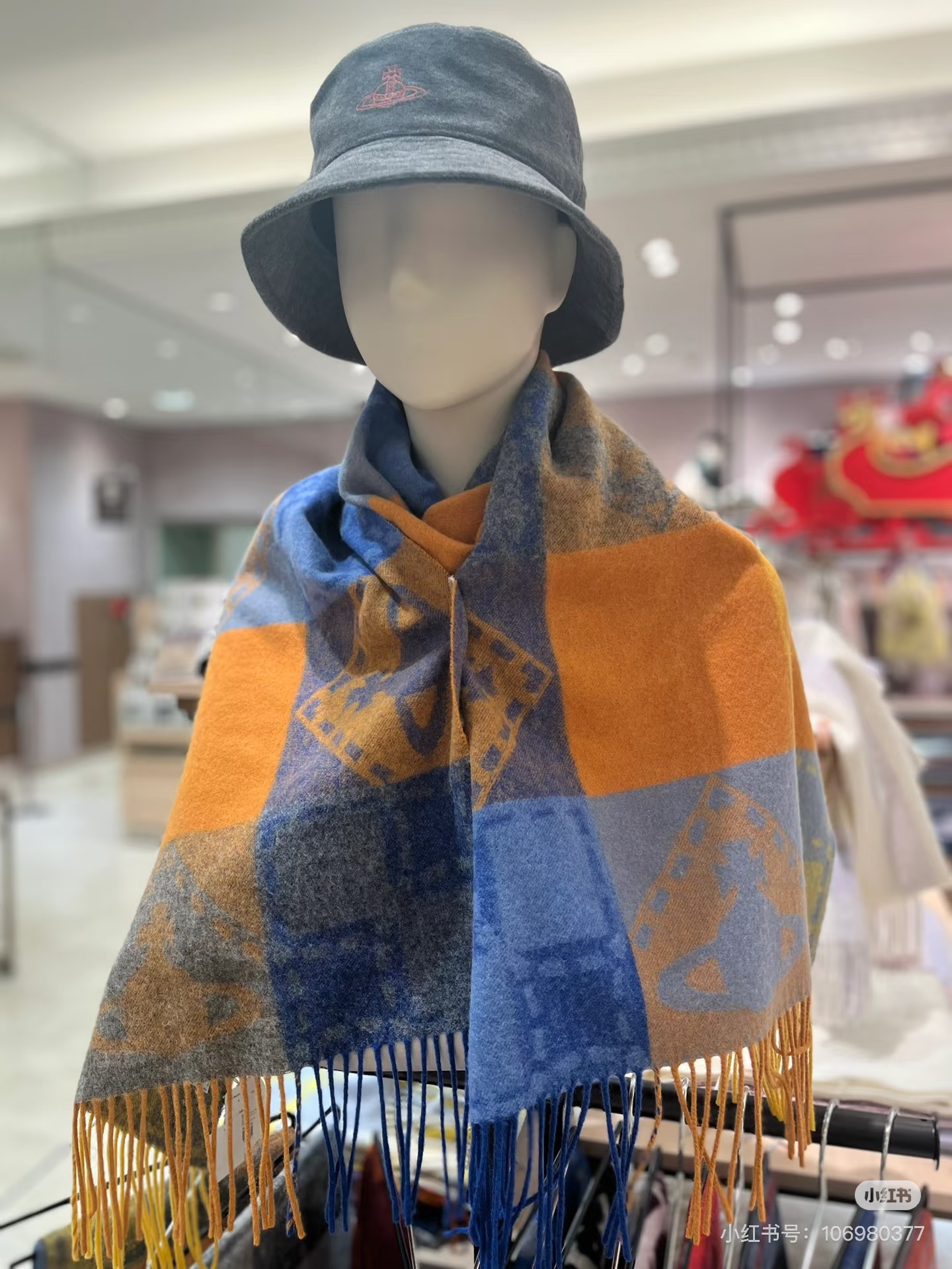 𝐕𝐢𝐯𝐢𝐞𝐧𝐧𝐞 𝐖𝐞𝐬𝐭𝐰𝐨𝐨𝐝🪐✨经典大土星围巾 vivienne westwood西太后土星 英国