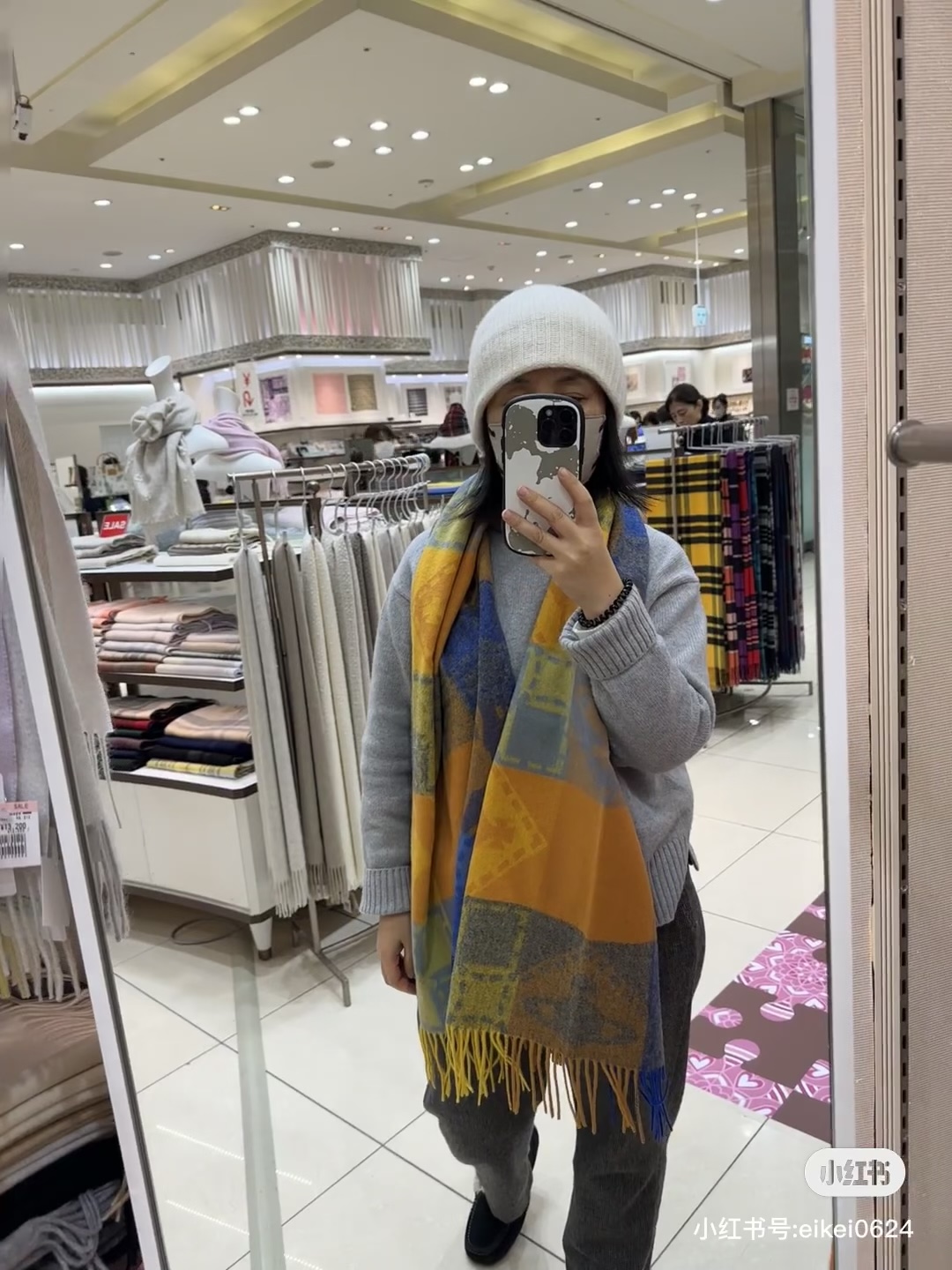 𝐕𝐢𝐯𝐢𝐞𝐧𝐧𝐞 𝐖𝐞𝐬𝐭𝐰𝐨𝐨𝐝🪐✨经典大土星围巾 vivienne westwood西太后土星 英国