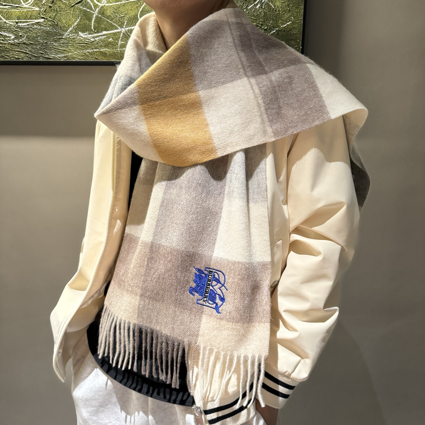 巴宝莉【刺绣战马】2025最新款男女通用情侣款👫重磅推荐💥 经典的格子，永不过时。非常保暖柔软亲肤，不扎