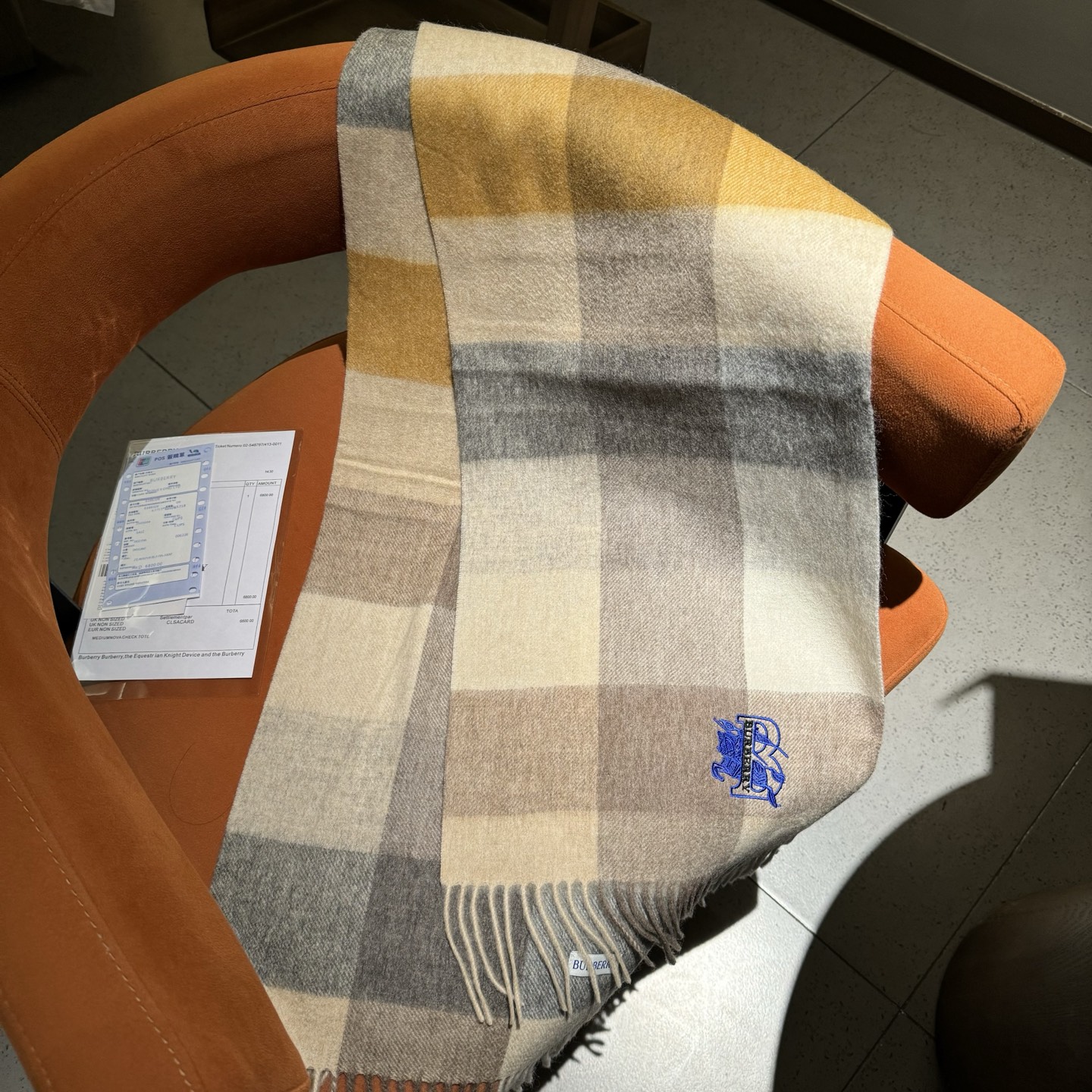 巴宝莉【刺绣战马】2025最新款男女通用情侣款👫重磅推荐💥 经典的格子，永不过时。非常保暖柔软亲肤，不扎