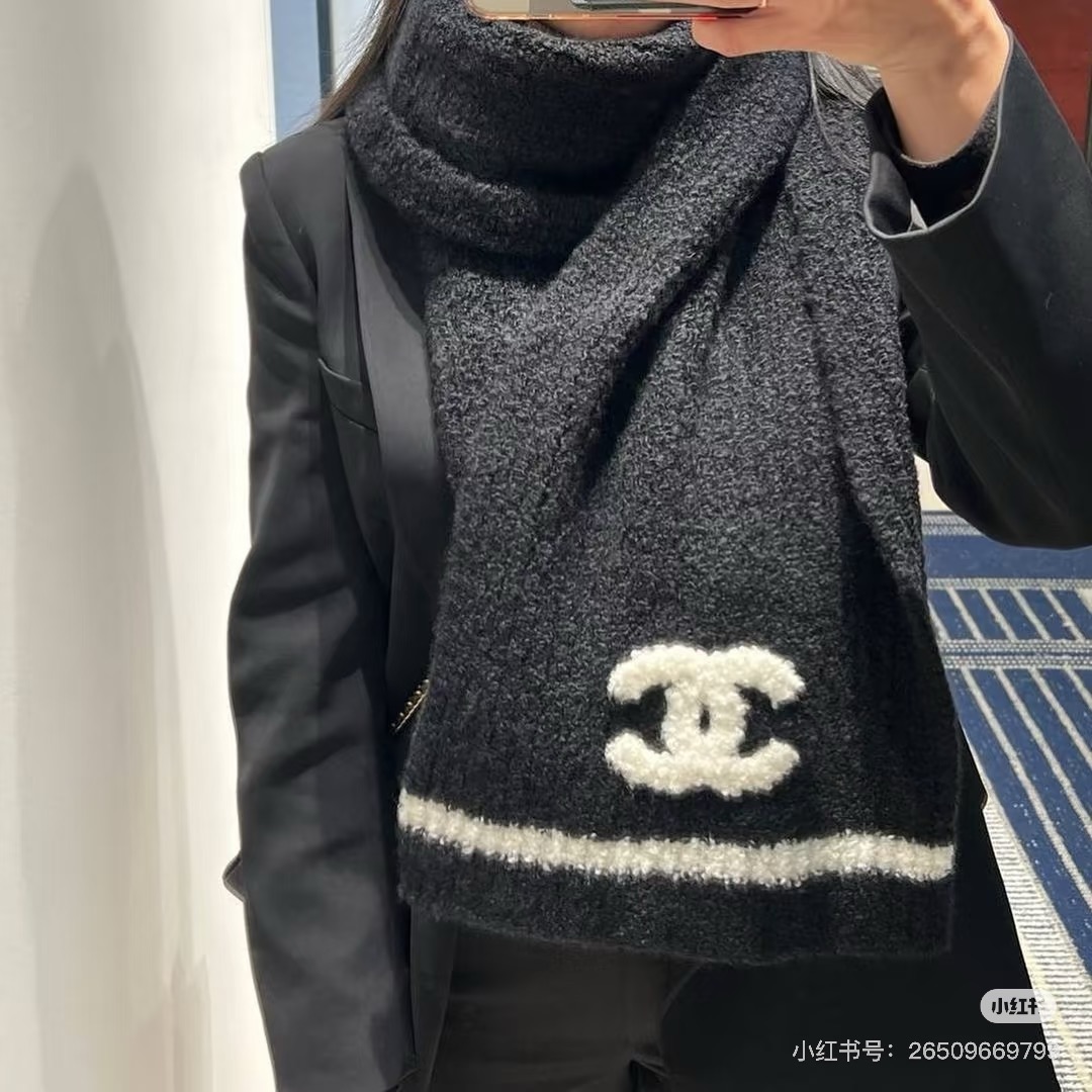 【▪Chanel · 香奈儿难得一见的针织单品，温柔配色，超级迷恋❗️气质低调恬静又不失优雅❗️】重点推
