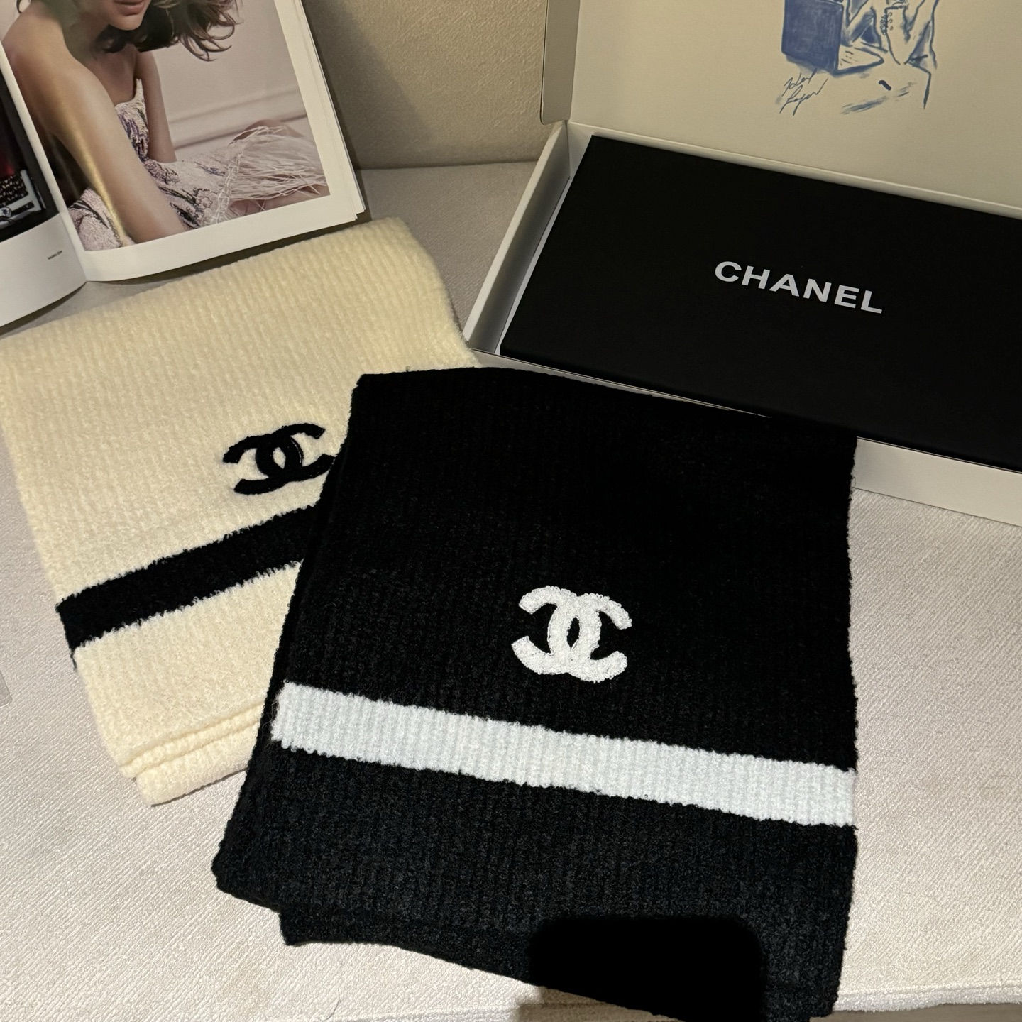 【▪Chanel · 香奈儿难得一见的针织单品，温柔配色，超级迷恋❗️气质低调恬静又不失优雅❗️】重点推