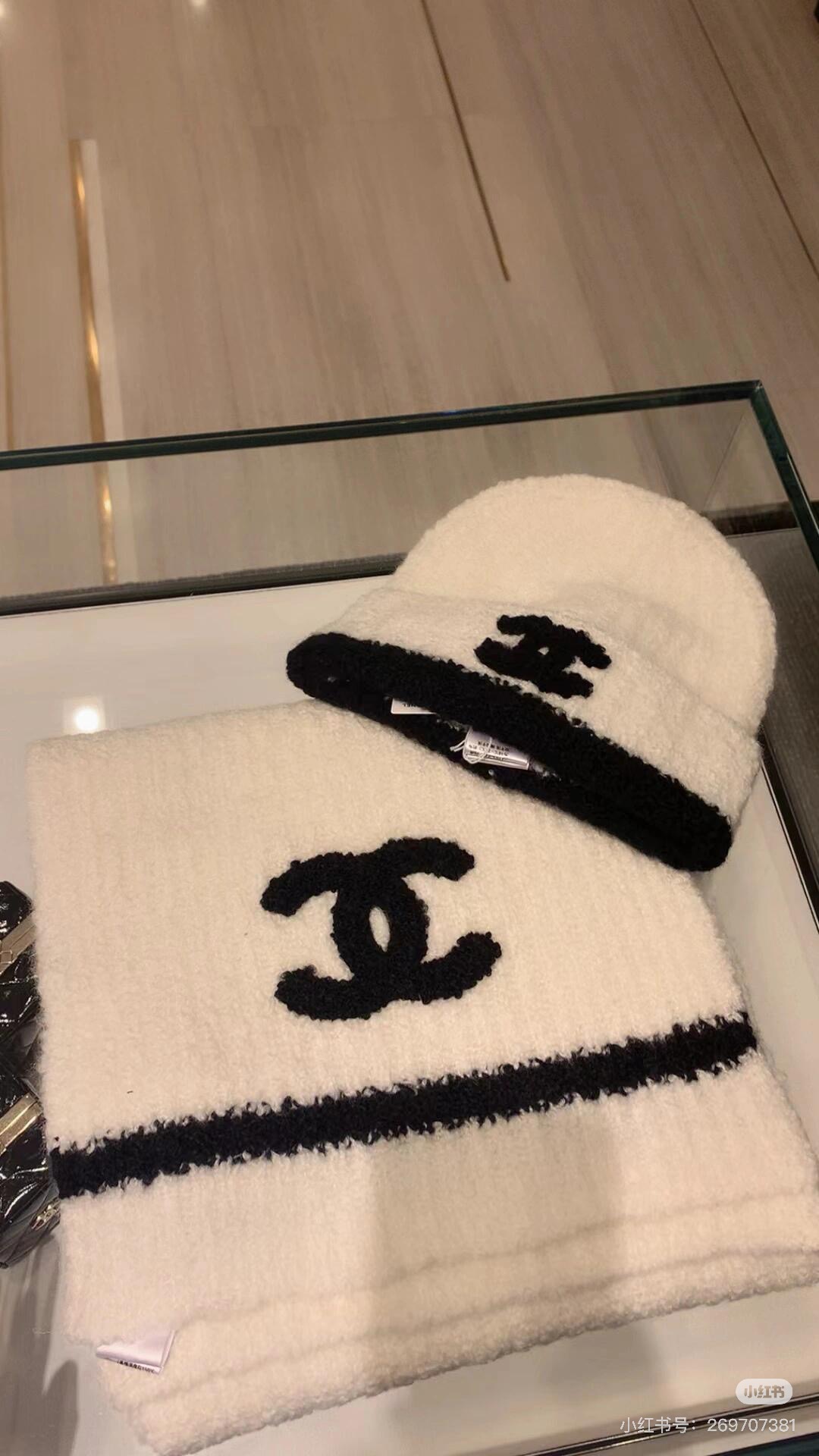 【▪Chanel · 香奈儿难得一见的针织单品，温柔配色，超级迷恋❗️气质低调恬静又不失优雅❗️】重点推