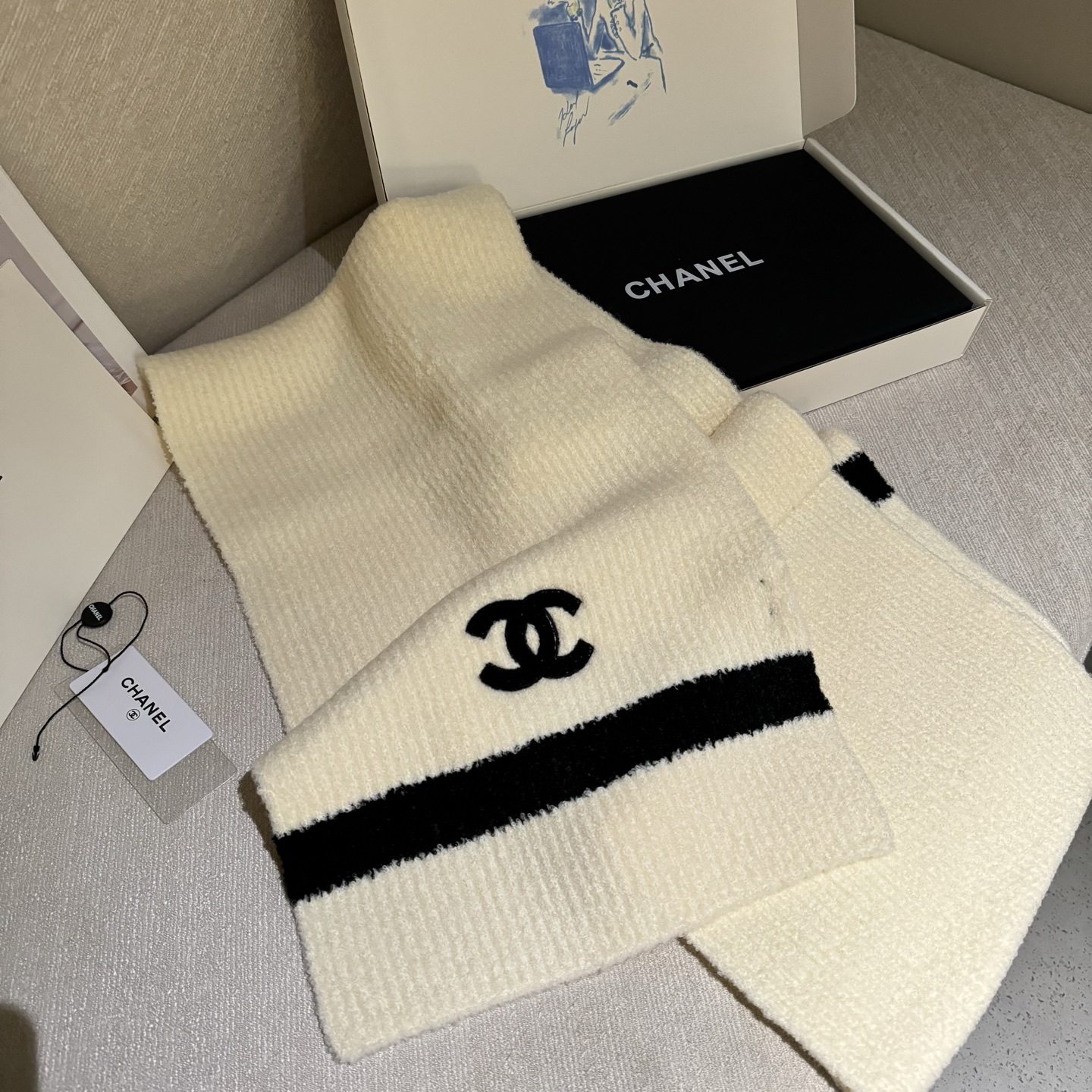 【▪Chanel · 香奈儿难得一见的针织单品，温柔配色，超级迷恋❗️气质低调恬静又不失优雅❗️】重点推