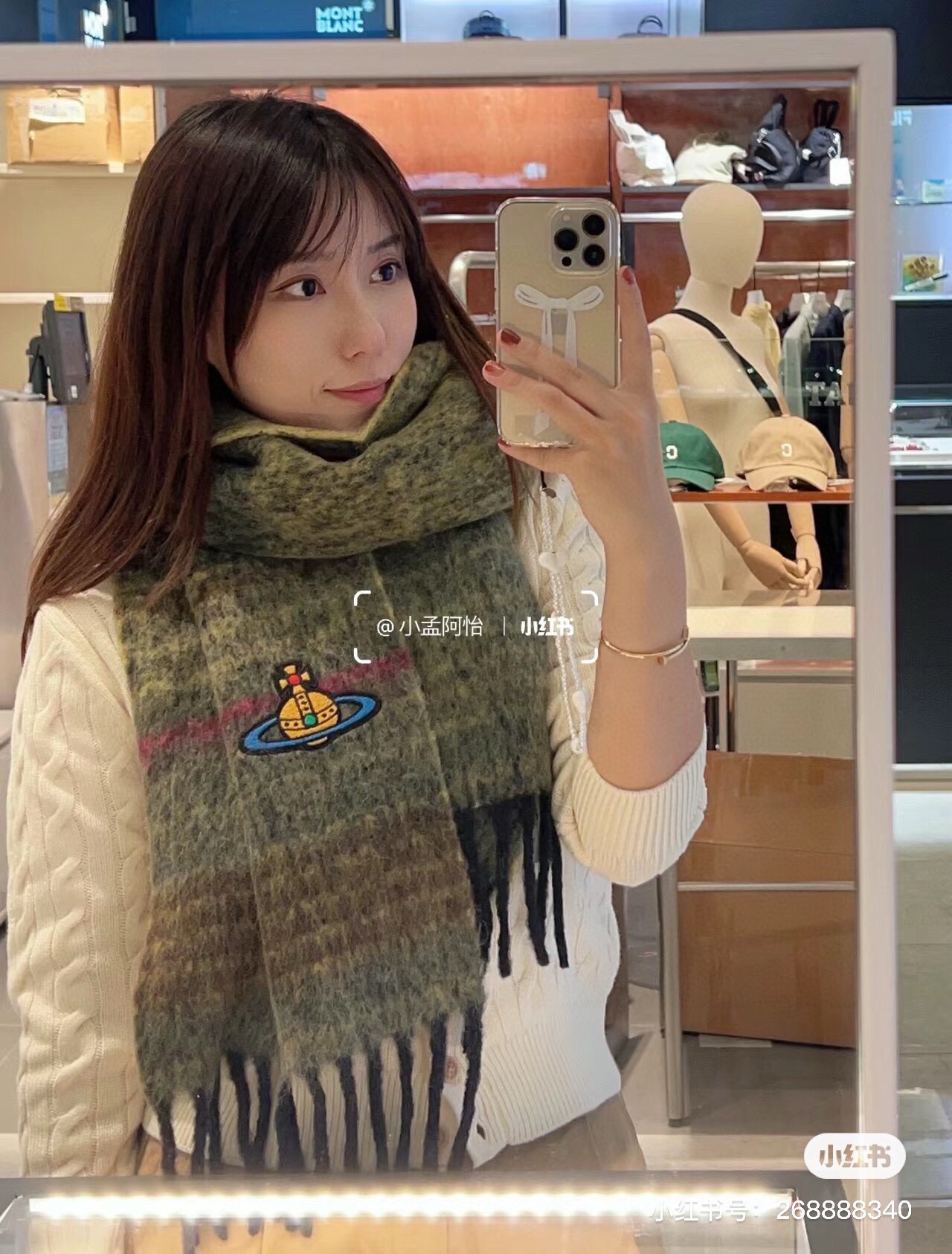 高品质到货‼️ 𝐕𝐢𝐯𝐢𝐞𝐧𝐧𝐞 𝐖𝐞𝐬𝐭𝐰𝐨𝐨𝐝🪐✨经典大土星马海毛围巾 vivienne westw