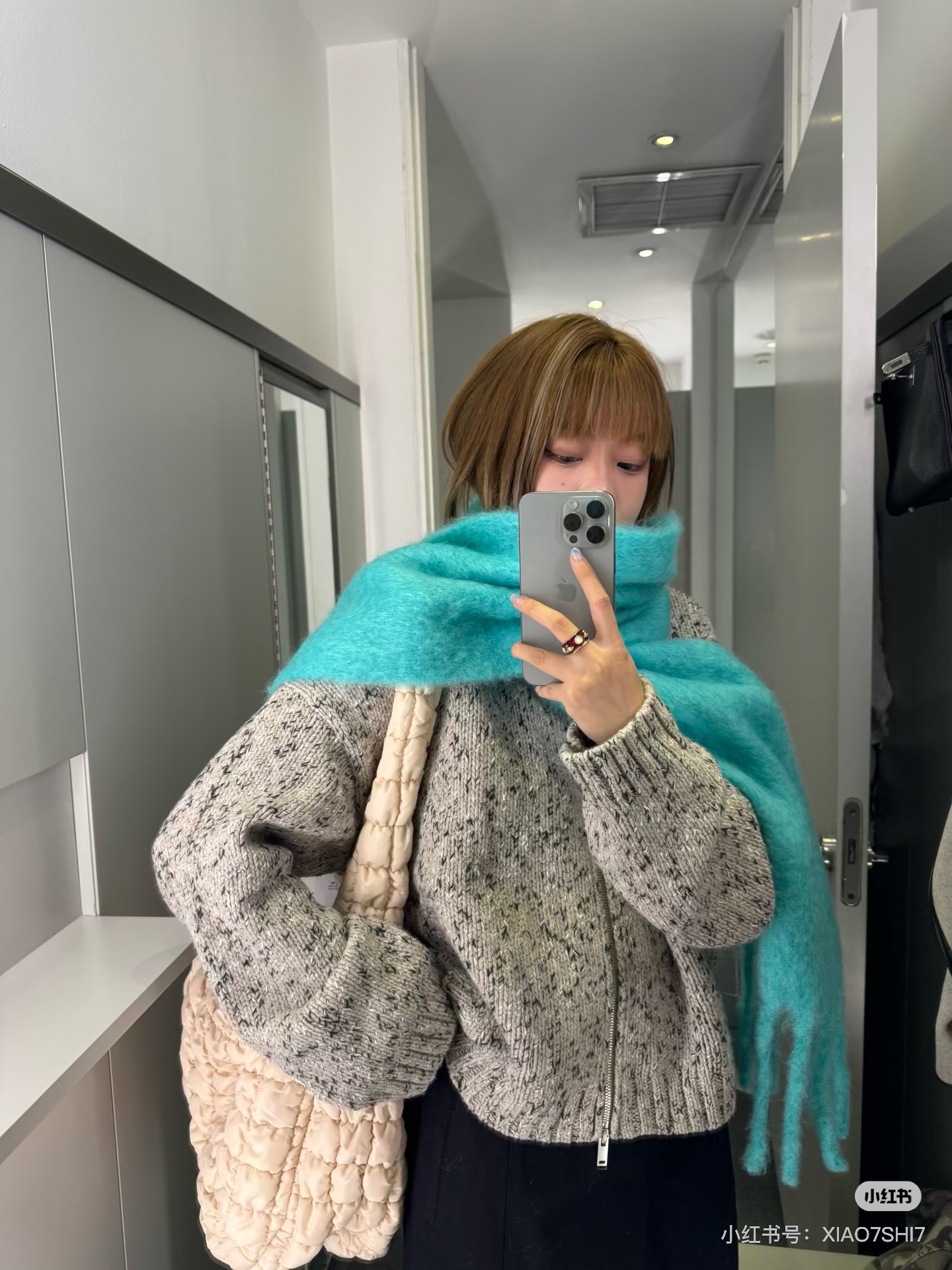 2025小红书最新走火爆款 COS品牌 🪐✨经典大土星马海毛围巾🧣英国时装设计师，时装的朋克之母！时尚潮