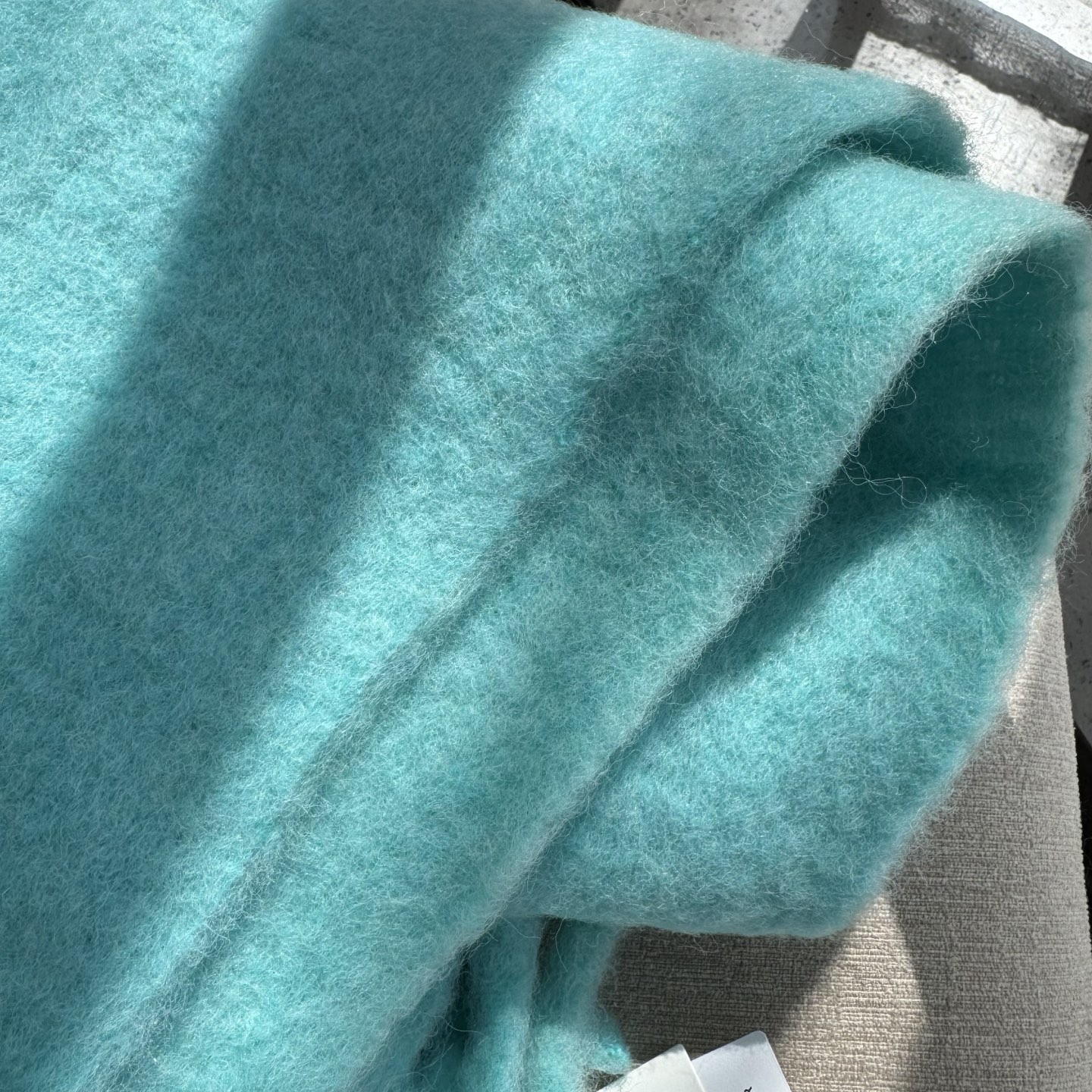 小红书最新走火爆款 COS品牌 🪐✨经典大土星马海毛围巾🧣英国时装设计师，时装的朋克之母！时尚潮流风格，