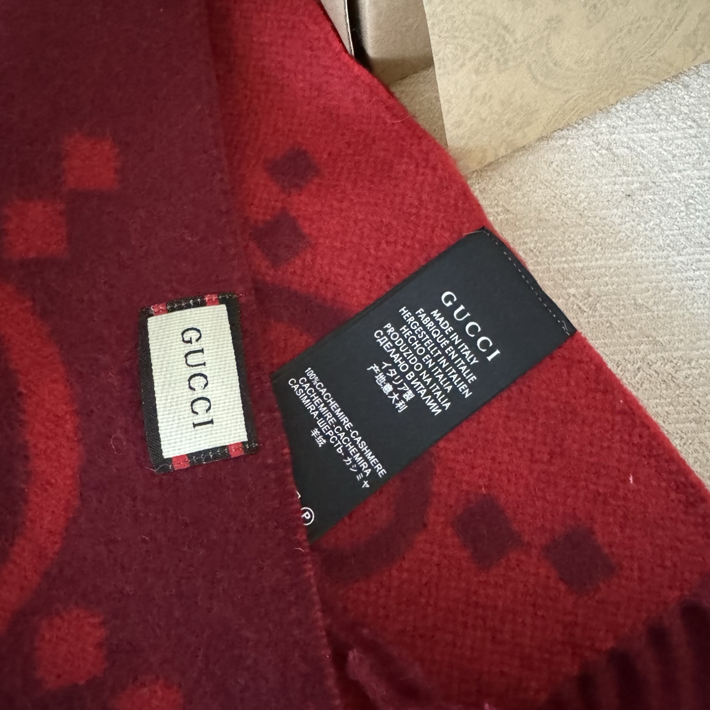 颜色到齐🆕Gucci最新款 👍稀有品质😵😵太好看了❤️Gucci最新ZG同步款‼️图案真的超级好看啊~就