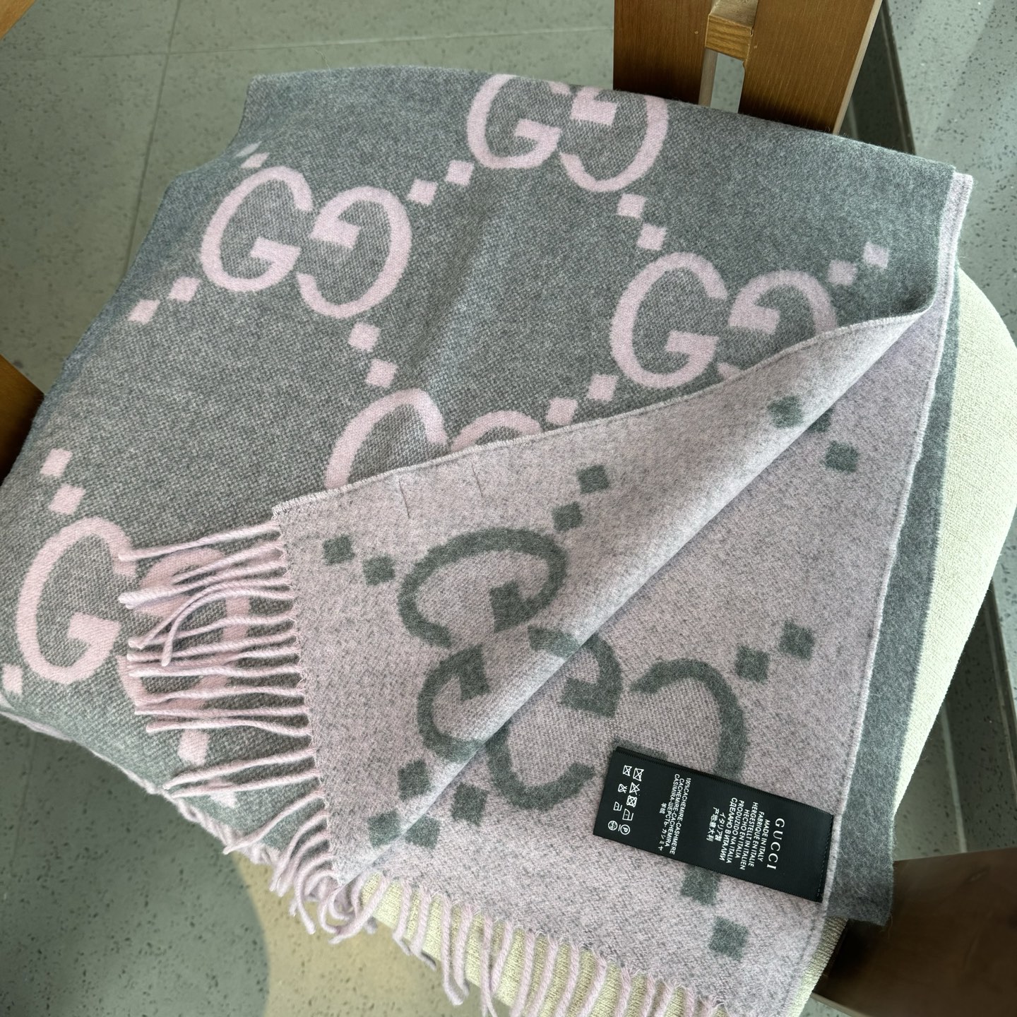 颜色到齐🆕Gucci最新款 👍稀有品质😵😵太好看了❤️Gucci最新ZG同步款‼️图案真的超级好看啊~就