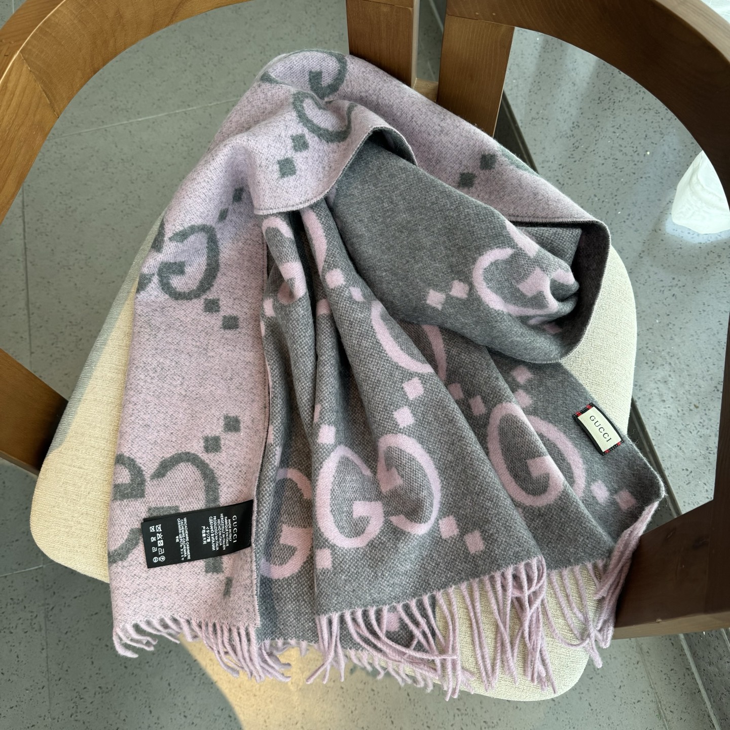 颜色到齐🆕Gucci最新款 👍稀有品质😵😵太好看了❤️Gucci最新ZG同步款‼️图案真的超级好看啊~就