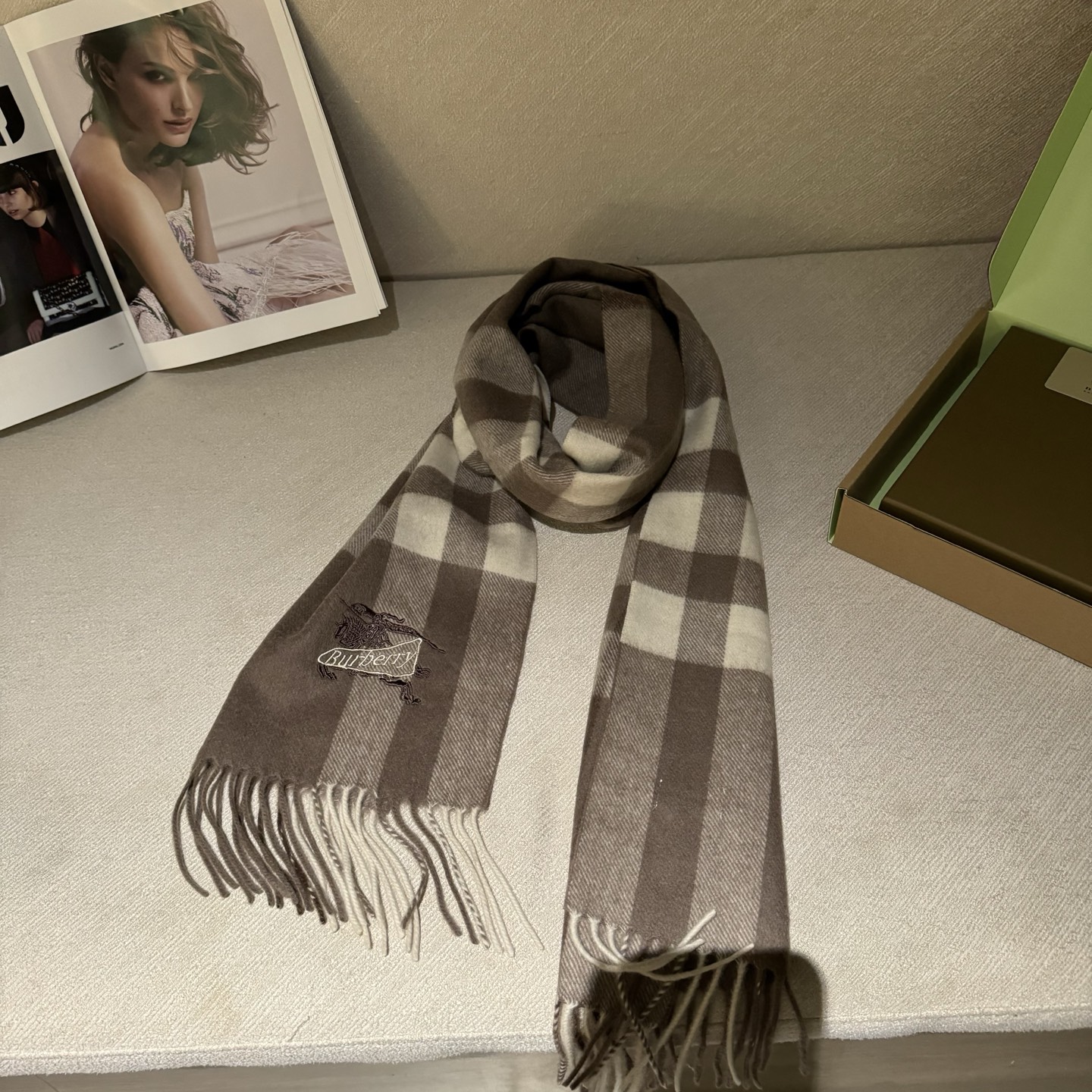 双面围巾 🆕Burberry · 巴宝莉格子围巾❗️好看的要疯掉了，太有型太有魅力了❗️❗️非常斯文时尚