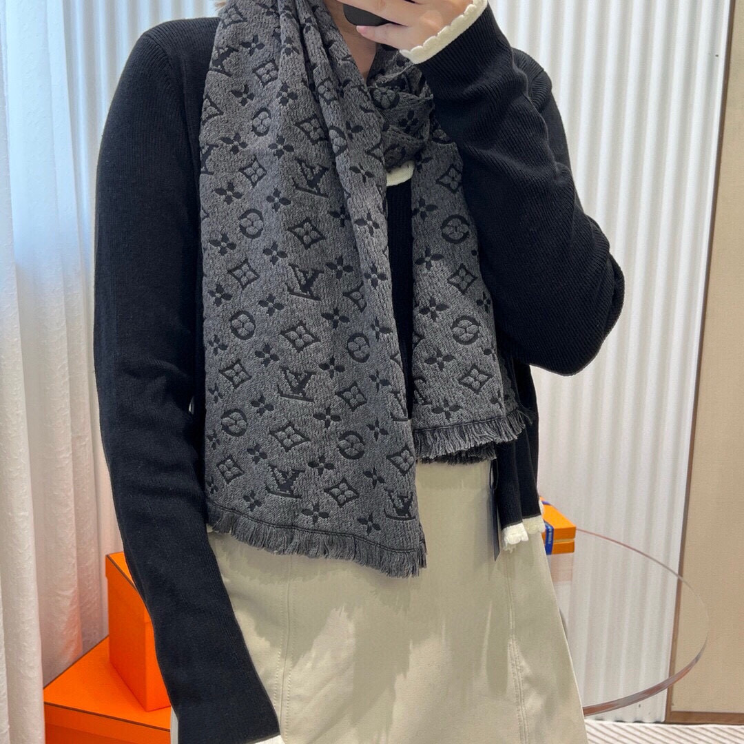 ✨✨超级中意非常稳👍▪️我们的男款围巾且买且珍惜~~男款真的很少，一年也就出几款，都是出口订单所以比较难