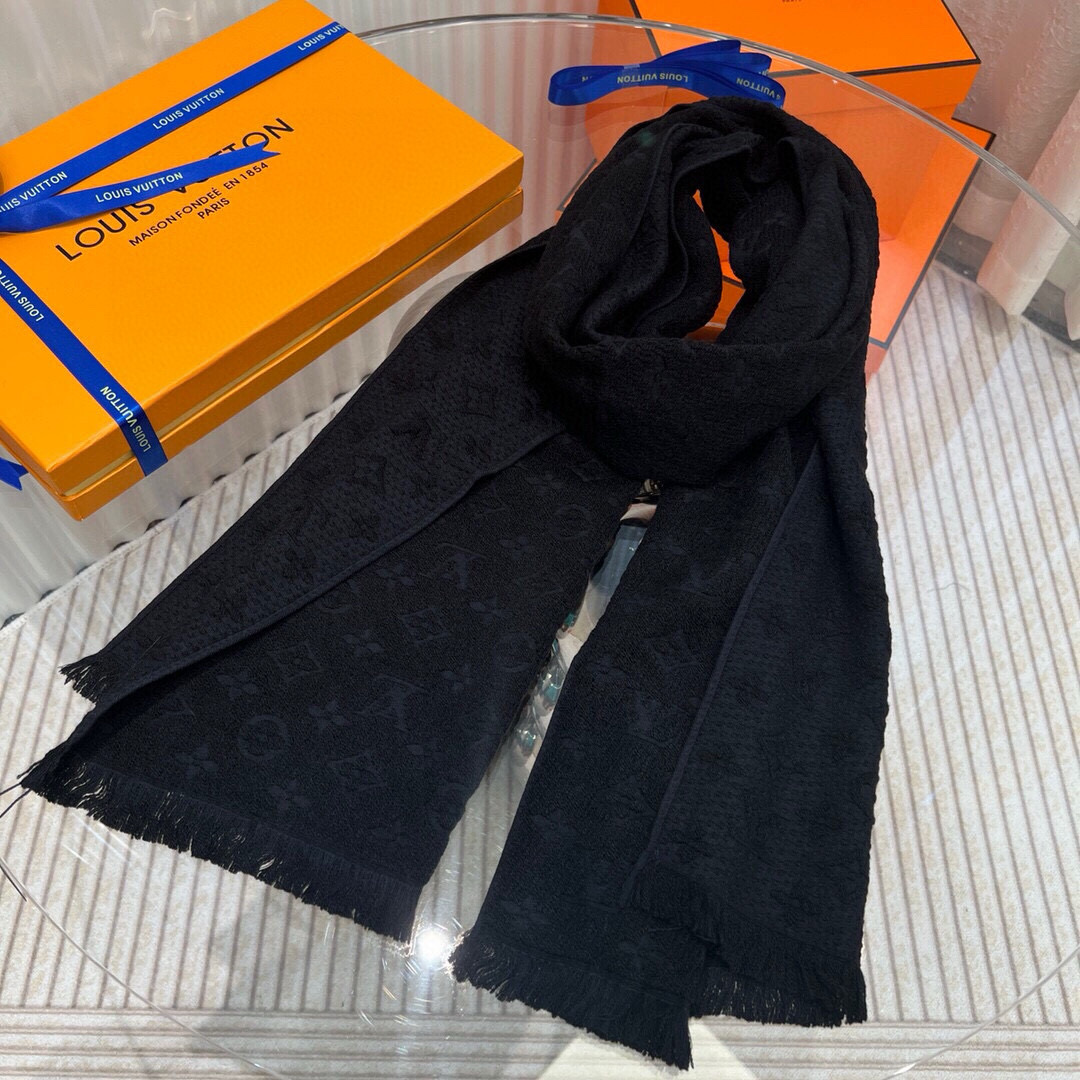 ✨✨超级中意非常稳👍▪️我们的男款围巾且买且珍惜~~男款真的很少，一年也就出几款，都是出口订单所以比较难