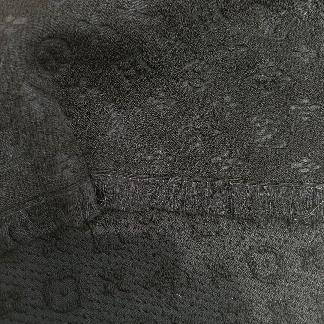 ✨✨超级中意非常稳👍▪️我们的男款围巾且买且珍惜~~男款真的很少，一年也就出几款，都是出口订单所以比较难