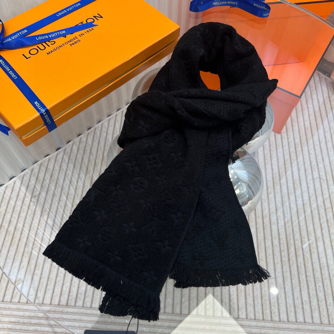 ✨✨超级中意非常稳👍▪️我们的男款围巾且买且珍惜~~男款真的很少，一年也就出几款，都是出口订单所以比较难