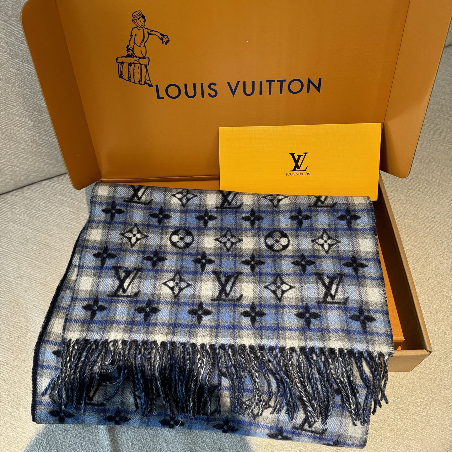 🆕LOUIS VUITTON · 路易威登❗️驴家的男款围巾就且买且珍惜吧 - 男款真的很少，一年也就出