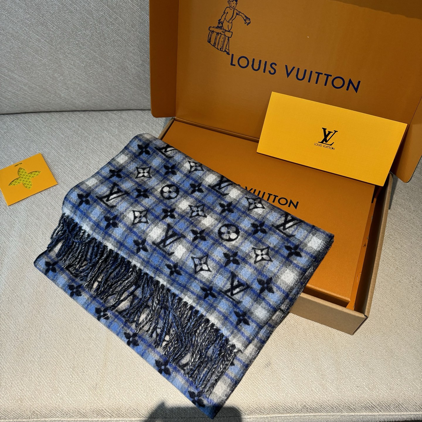 🆕LOUIS VUITTON · 路易威登❗️驴家的男款围巾就且买且珍惜吧 - 男款真的很少，一年也就出