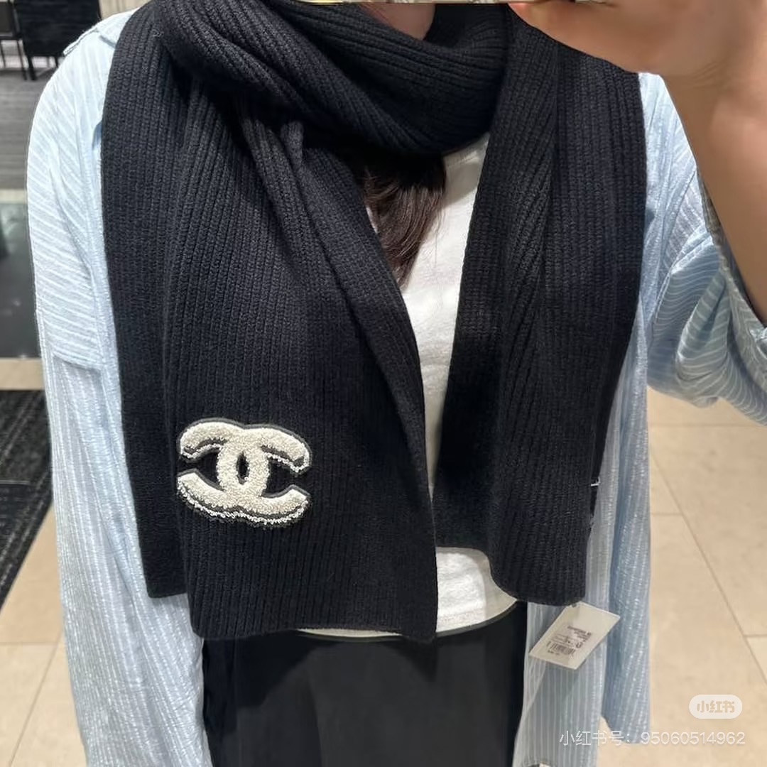 👑👑Chanel25秋冬新款针织围巾羊绒针织长巾‼️美翻了[流泪]御用殿堂级极品‼️新款在售 进口纯羊绒