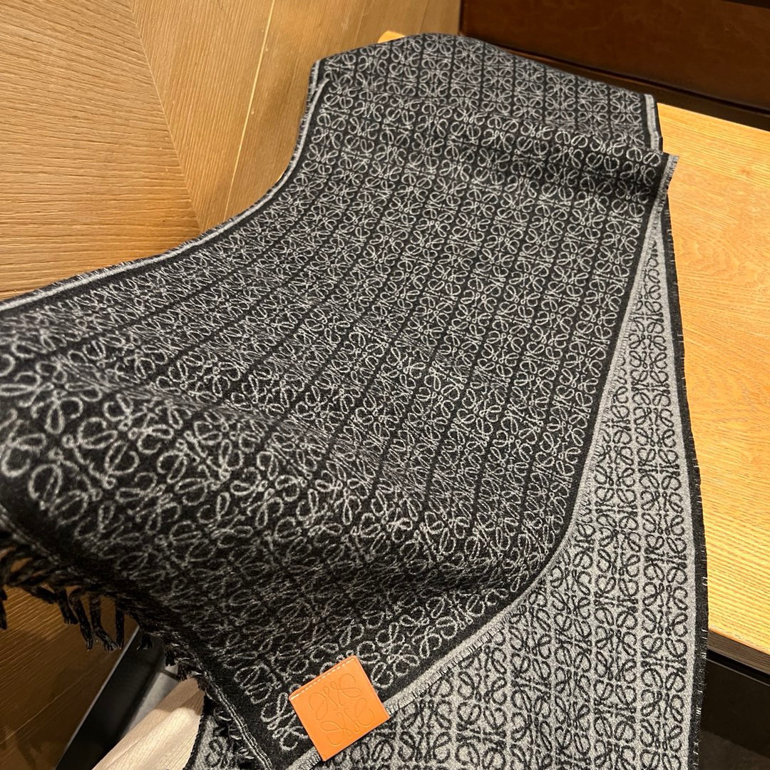 男士福利顶级原单中性款‼️罗意威很幸運拿到這個品牌的東西，真的不多見，很少在國內做訂單，款式真的少的可怜