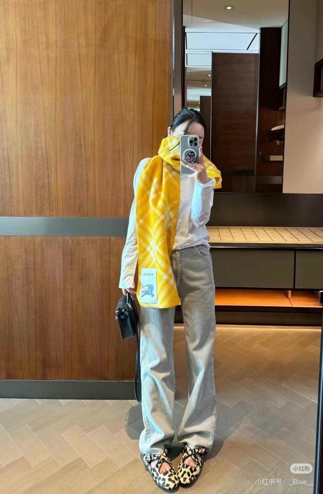 （全智贤同款）Burberry可遇不可求的王炸级单品，绝对是独家级别，工艺与材料完全与正品无区别，粗犷耐