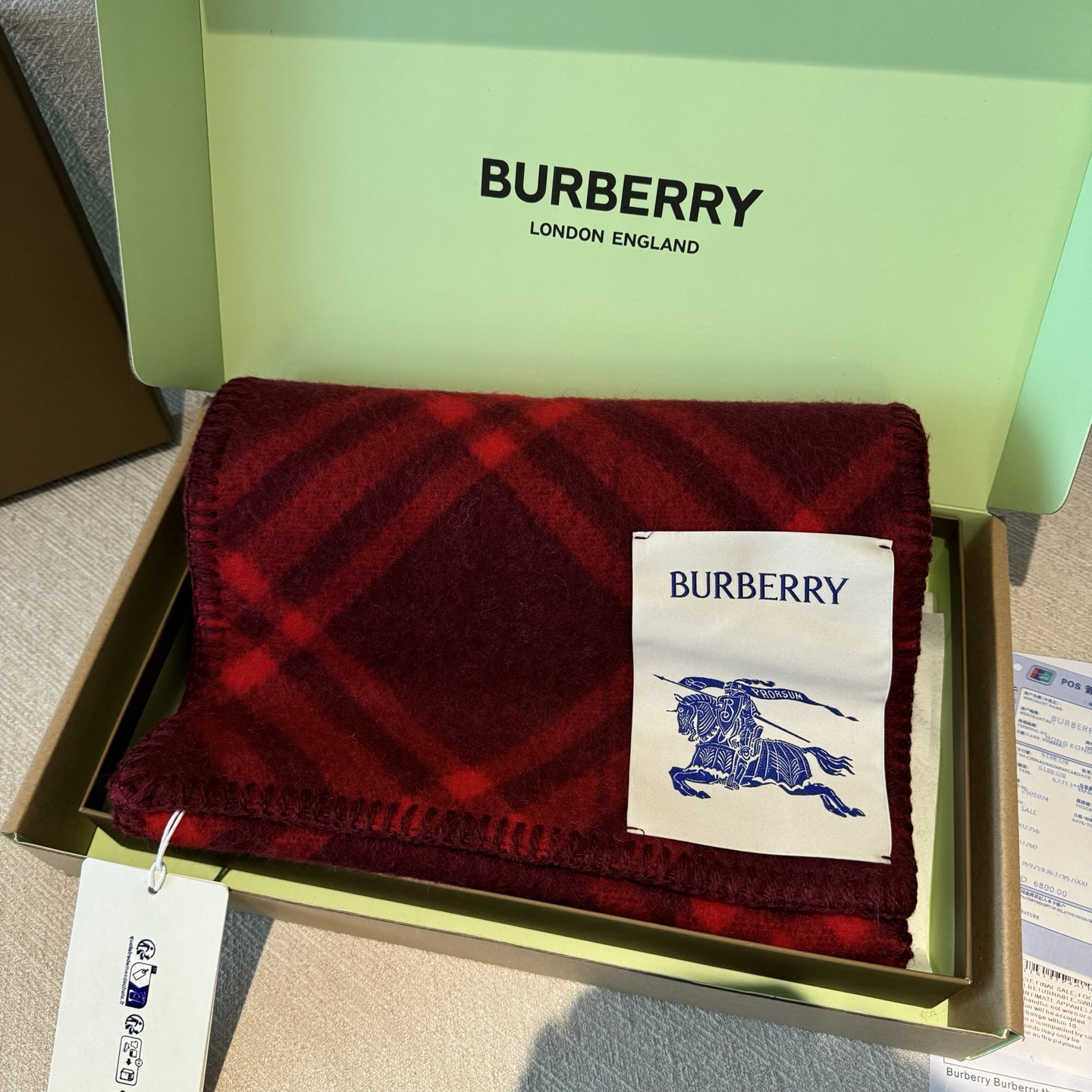 （全智贤同款）Burberry可遇不可求的王炸级单品，绝对是独家级别，工艺与材料完全与正品无区别，粗犷耐