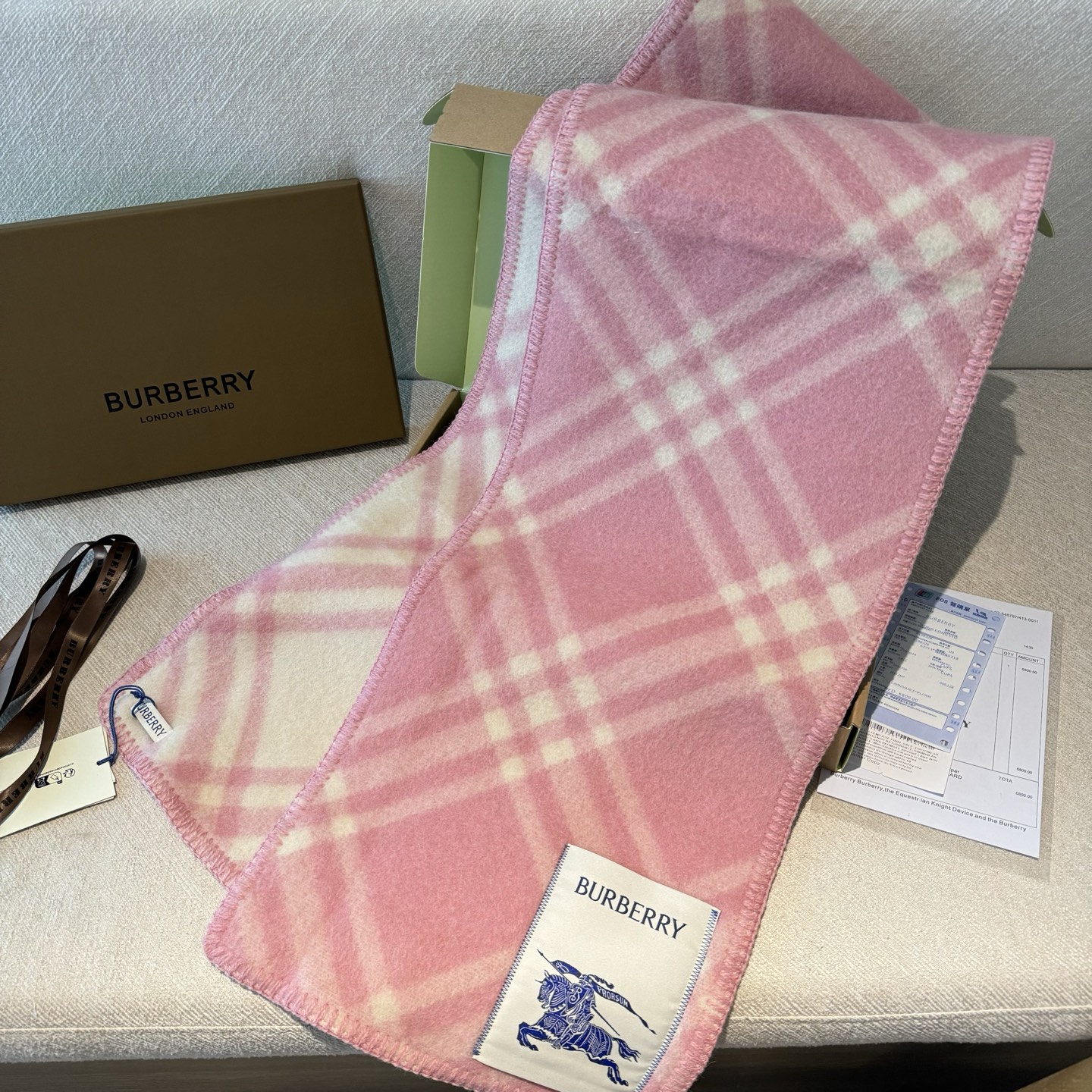 （全智贤同款）Burberry可遇不可求的王炸级单品，绝对是独家级别，工艺与材料完全与正品无区别，粗犷耐