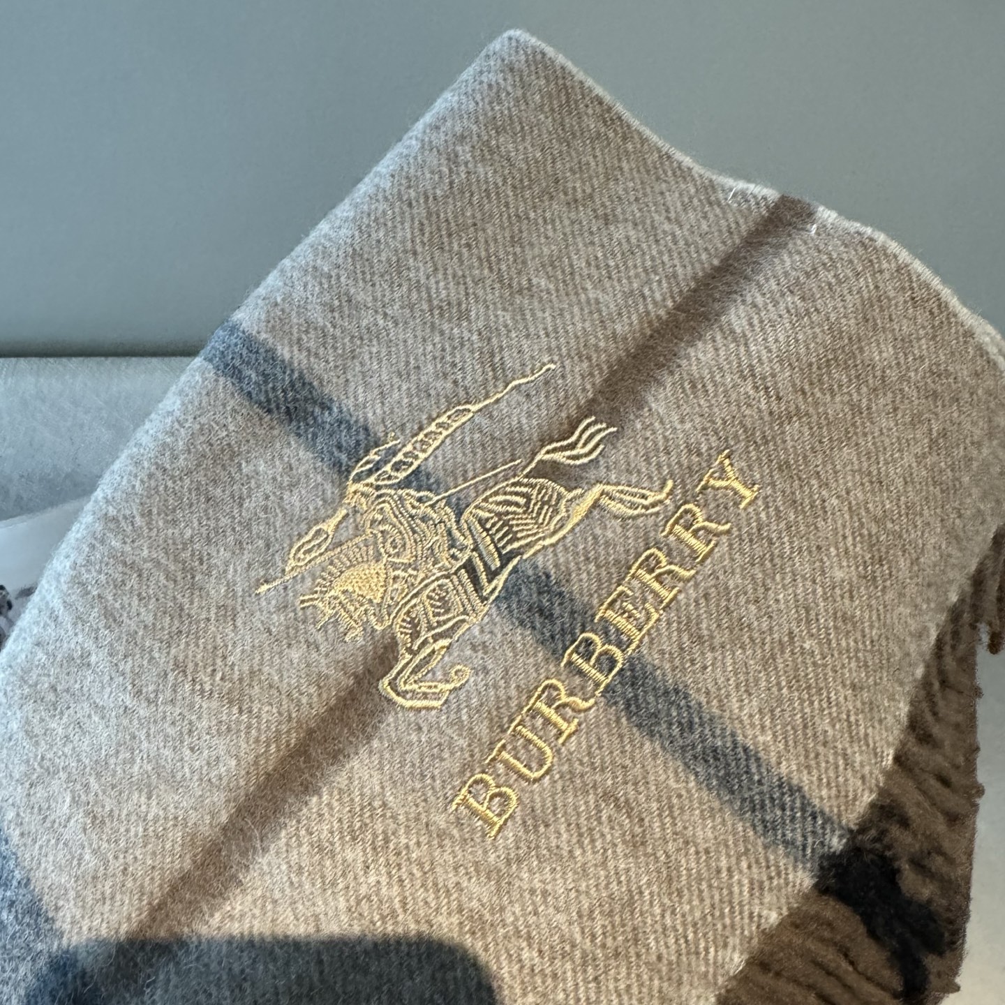 🆕Burberry · 巴宝莉格子围巾❗️男士福利 好看的要疯掉了，太有型太有魅力了❗️❗️非常斯文时尚