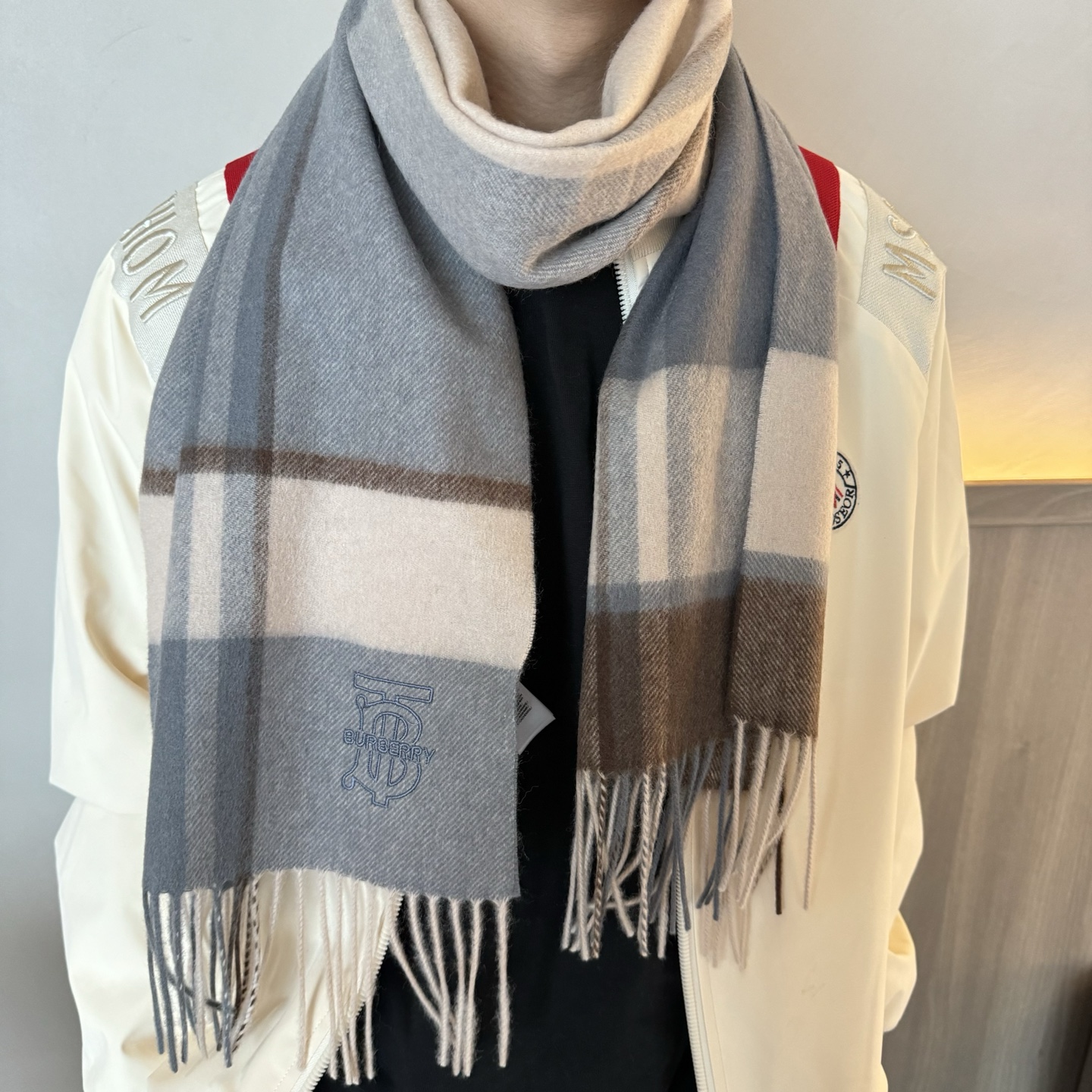 巴宝莉 【男女围巾】怒赞自留，难得的高端男款！家属福利！非常正的围巾~面料大爱，非常柔软细腻舒服，轻度水