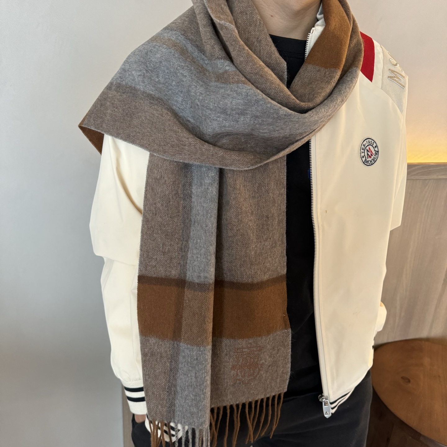 🆕Burberry · 巴宝莉格子围巾❗️男士福利 好看的要疯掉了，太有型太有魅力了❗️❗️非常斯文时尚