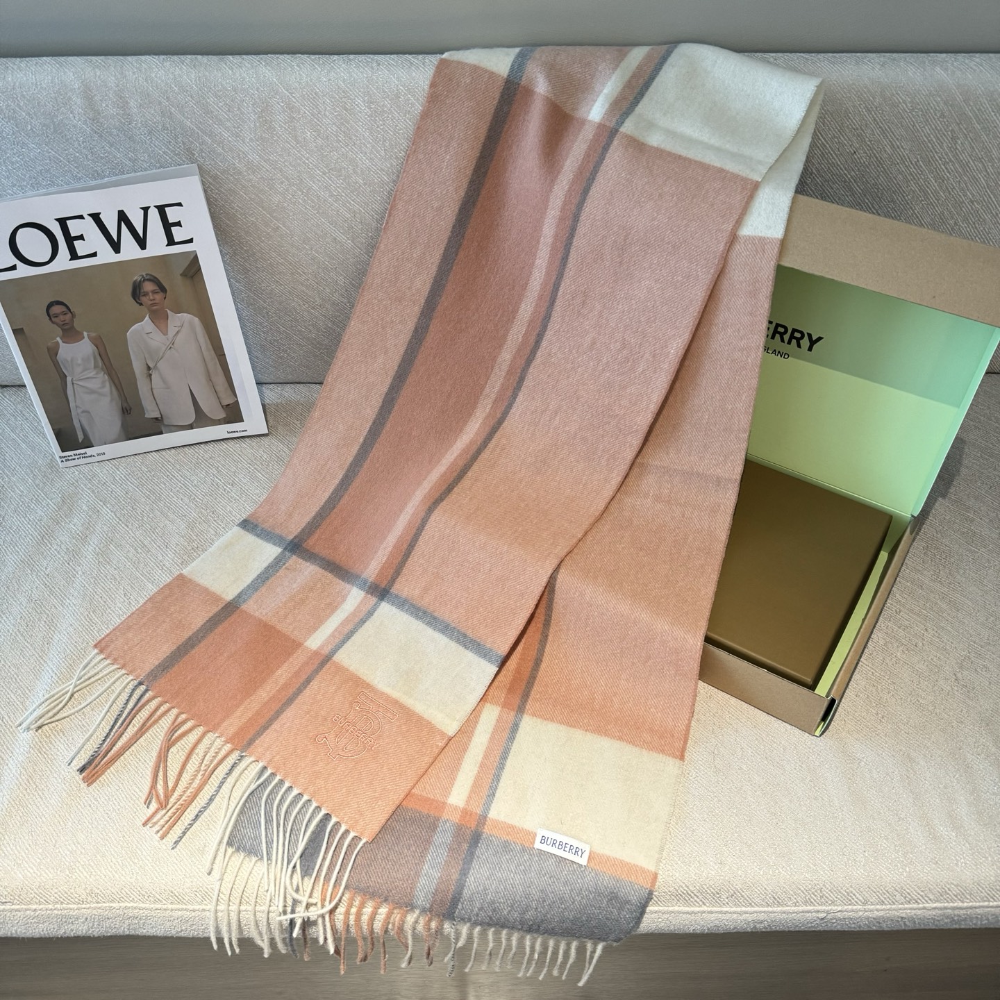 巴宝莉 【男女围巾】怒赞自留，难得的高端男款！家属福利！非常正的围巾~面料大爱，非常柔软细腻舒服，轻度水