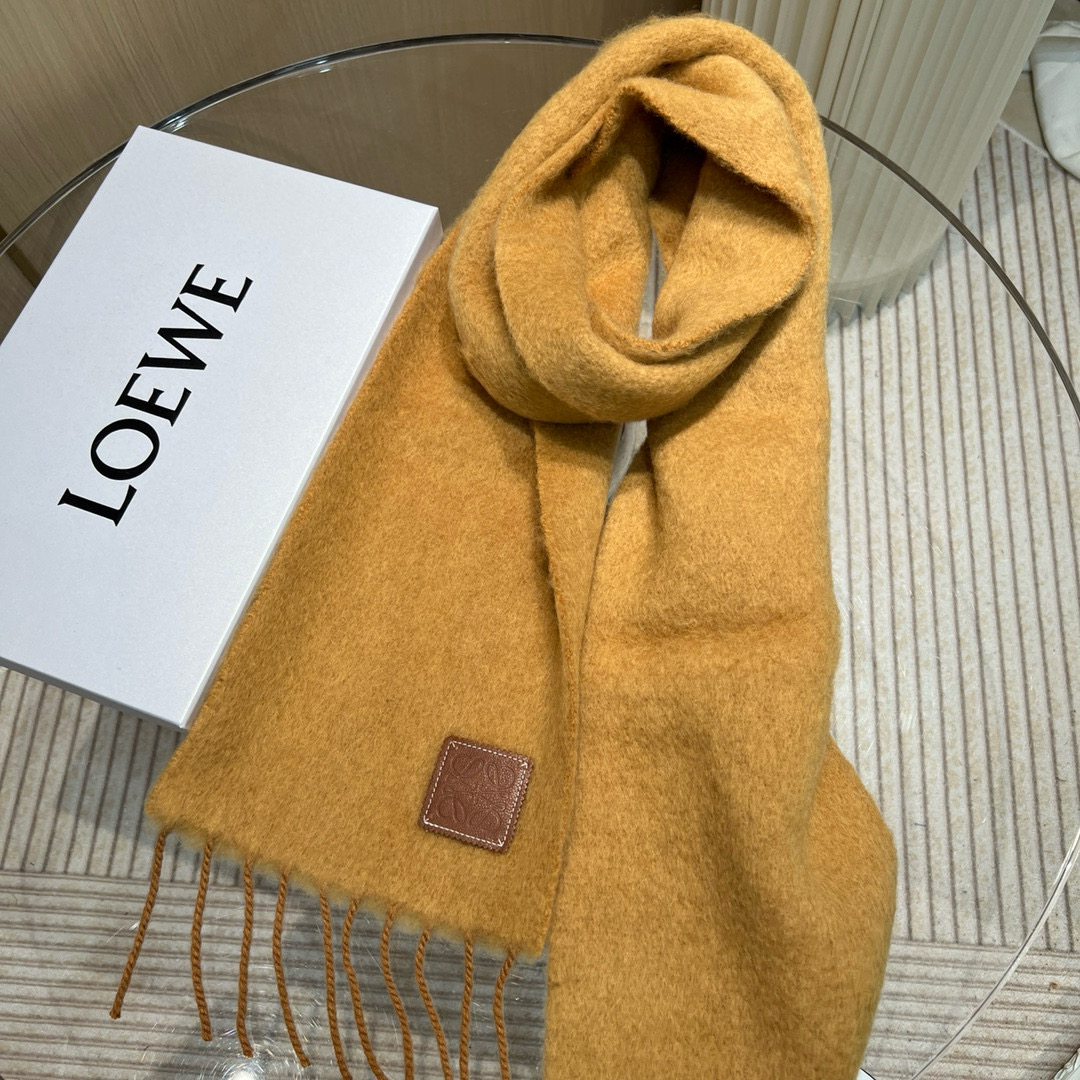 【▪❤️️Loewe超美新款马海毛围巾！超级推荐入手！】质感好货！罗意威主打的马海毛围巾~据说超难买哦！