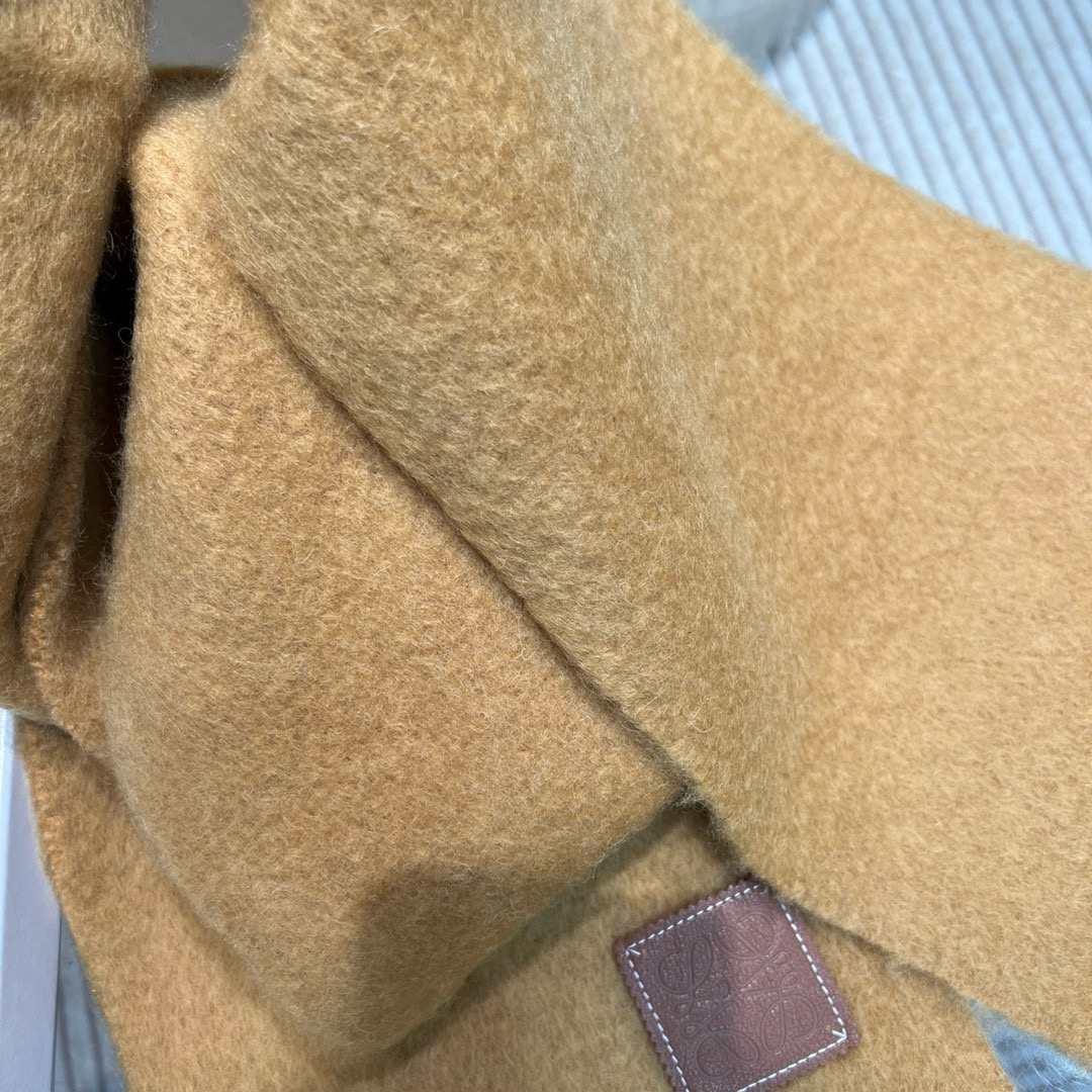 【▪❤️️Loewe超美新款马海毛围巾！超级推荐入手！】质感好货！罗意威主打的马海毛围巾~据说超难买哦！