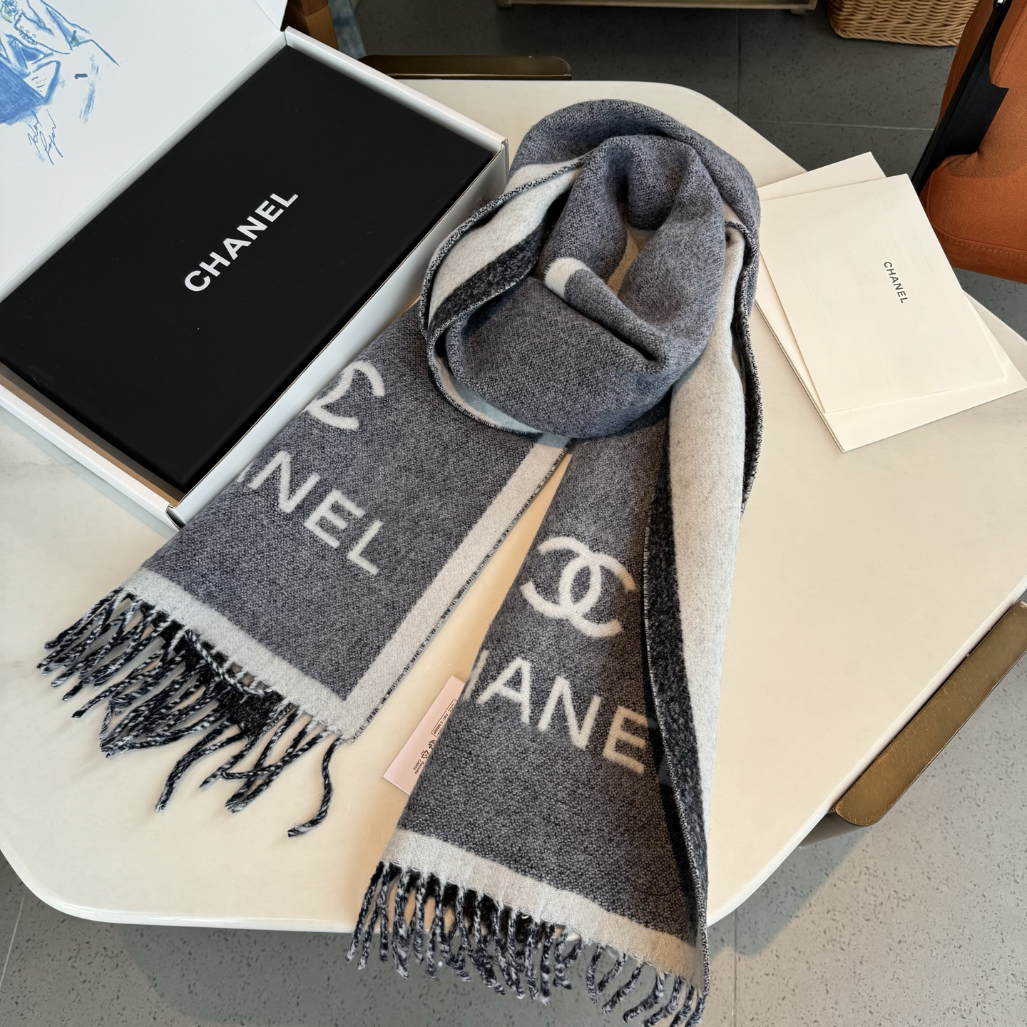 小香专柜最新款💨火爆来袭💥🎊顶级双层色织工艺。此工艺只有纯正代工厂才有的工艺‼️专柜原版紫外线加热感应双