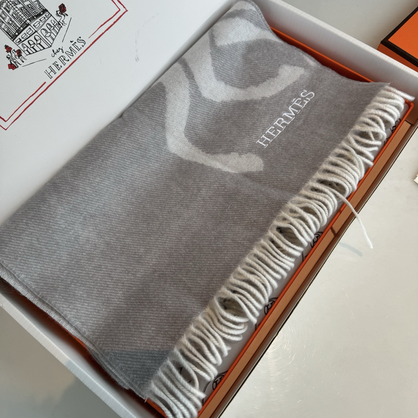 Hermes Unisex 100% Cashmere Scarf - Classic Design, Warm and Stylish