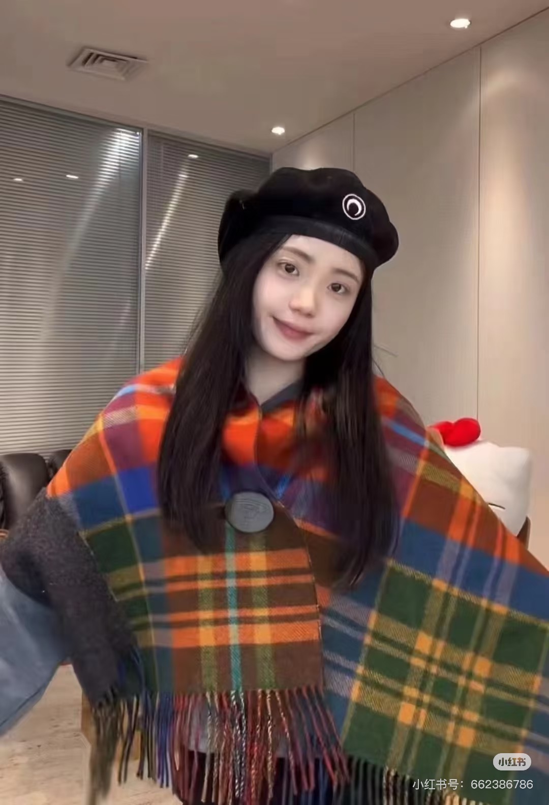 到货‼️ 𝐕𝐢𝐯𝐢𝐞𝐧𝐧𝐞 𝐖𝐞𝐬𝐭𝐰𝐨𝐨𝐝🪐✨经典格子土星🪐格子斗篷披肩 vivienne westw