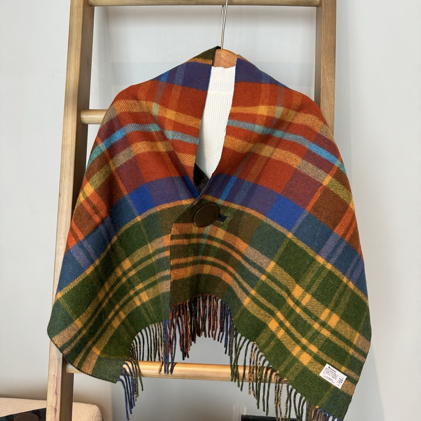 到货‼️ 𝐕𝐢𝐯𝐢𝐞𝐧𝐧𝐞 𝐖𝐞𝐬𝐭𝐰𝐨𝐨𝐝🪐✨经典格子土星🪐格子斗篷披肩 vivienne westw