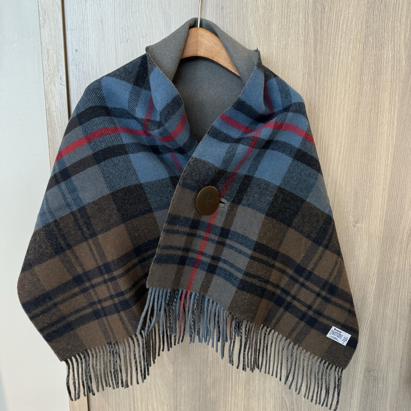 到货‼️ 𝐕𝐢𝐯𝐢𝐞𝐧𝐧𝐞 𝐖𝐞𝐬𝐭𝐰𝐨𝐨𝐝🪐✨经典格子土星🪐格子斗篷披肩 vivienne westw